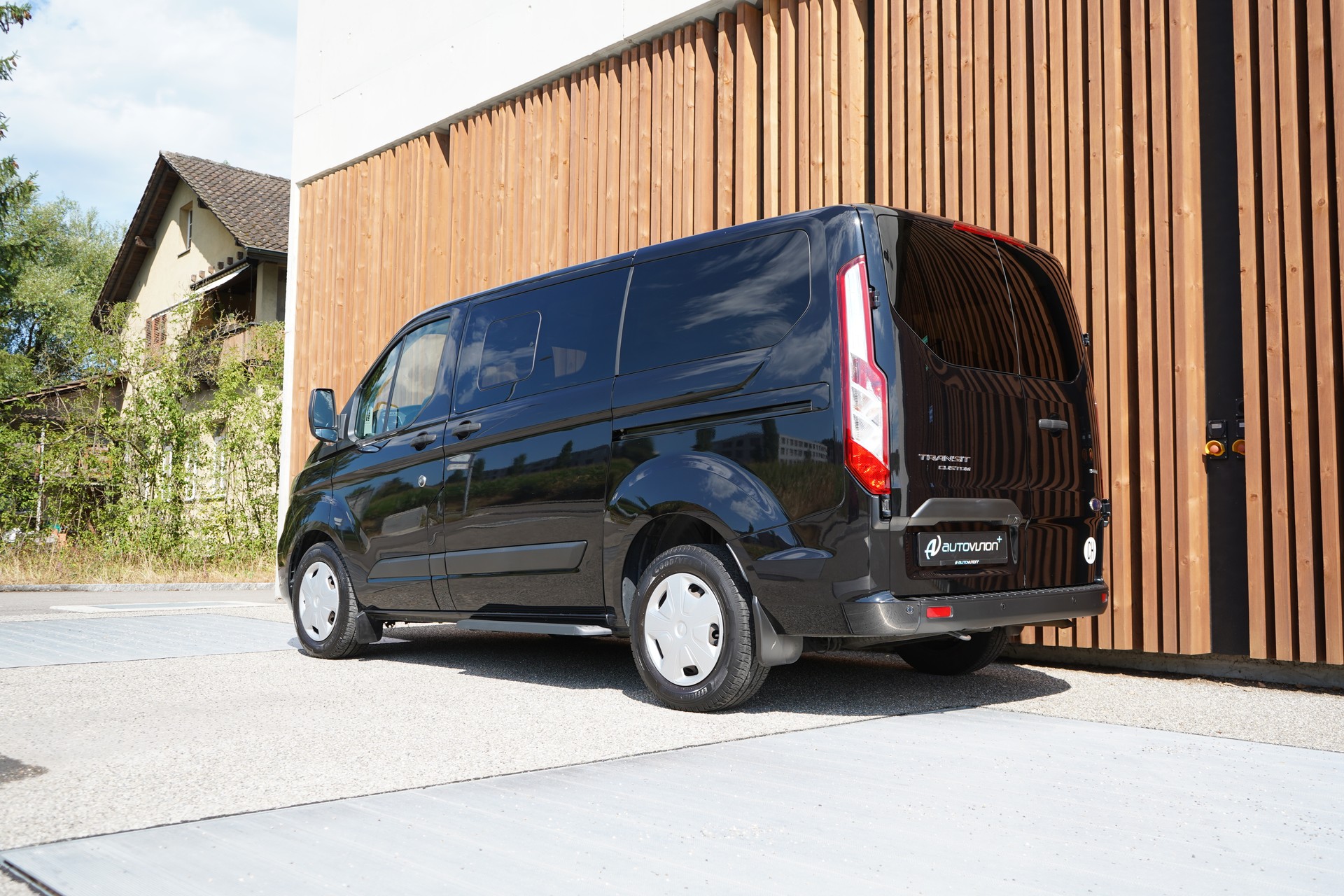 FORD TRANSIT CUSTOM 1.0 ECO BOOST 320 L1H1 TREND PHEV l 126 PS-image-9
