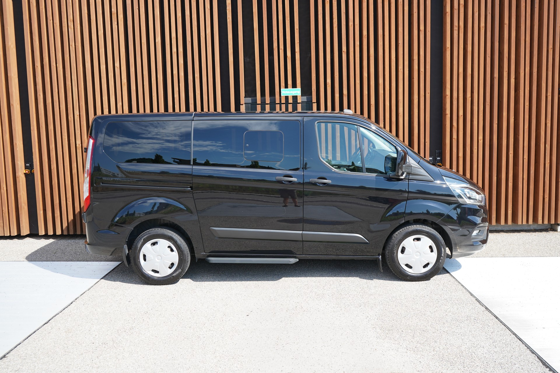 FORD TRANSIT CUSTOM 1.0 ECO BOOST 320 L1H1 TREND PHEV l 126 PS-image-4