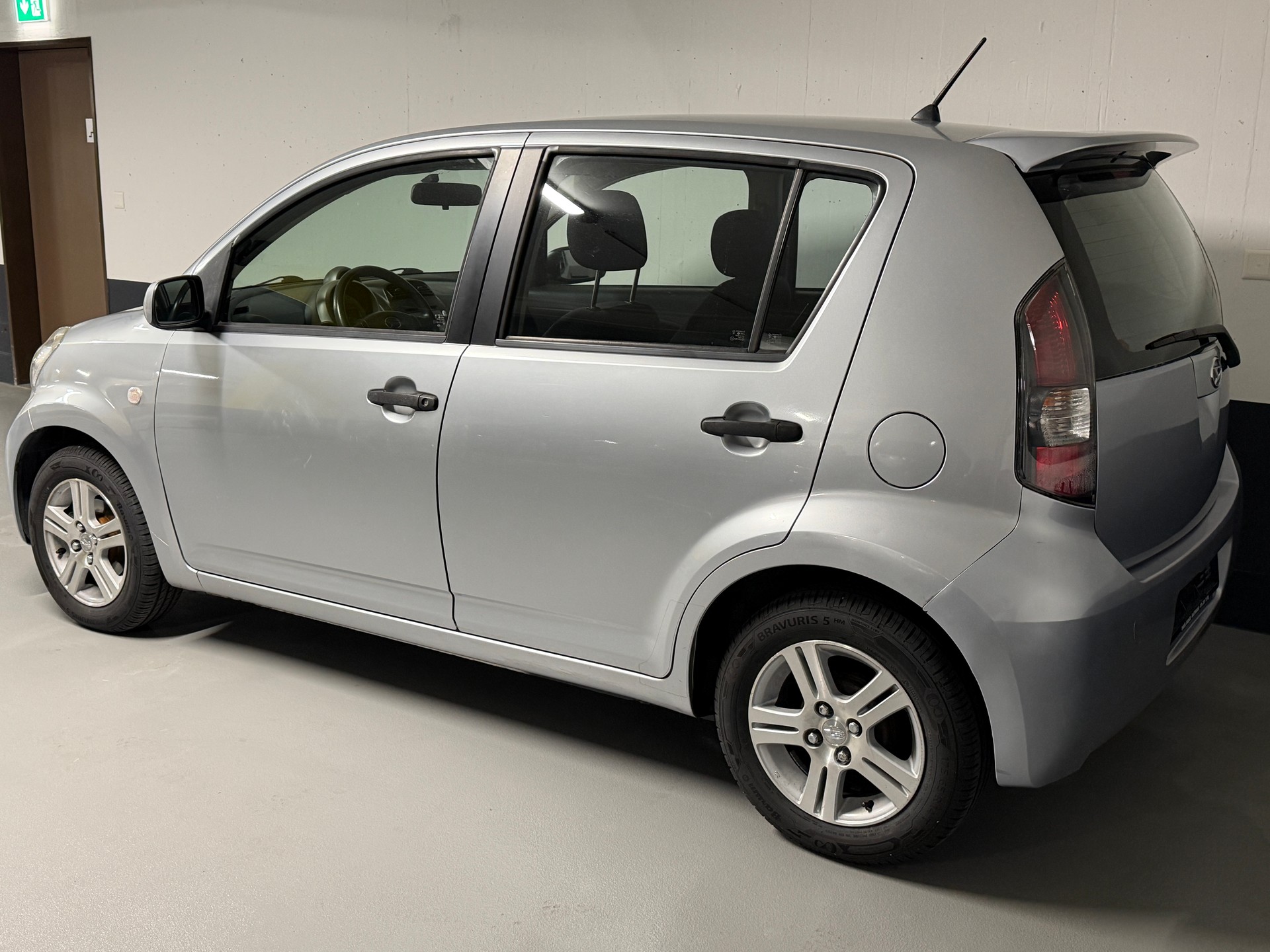 DAIHATSU SIRION-image-2