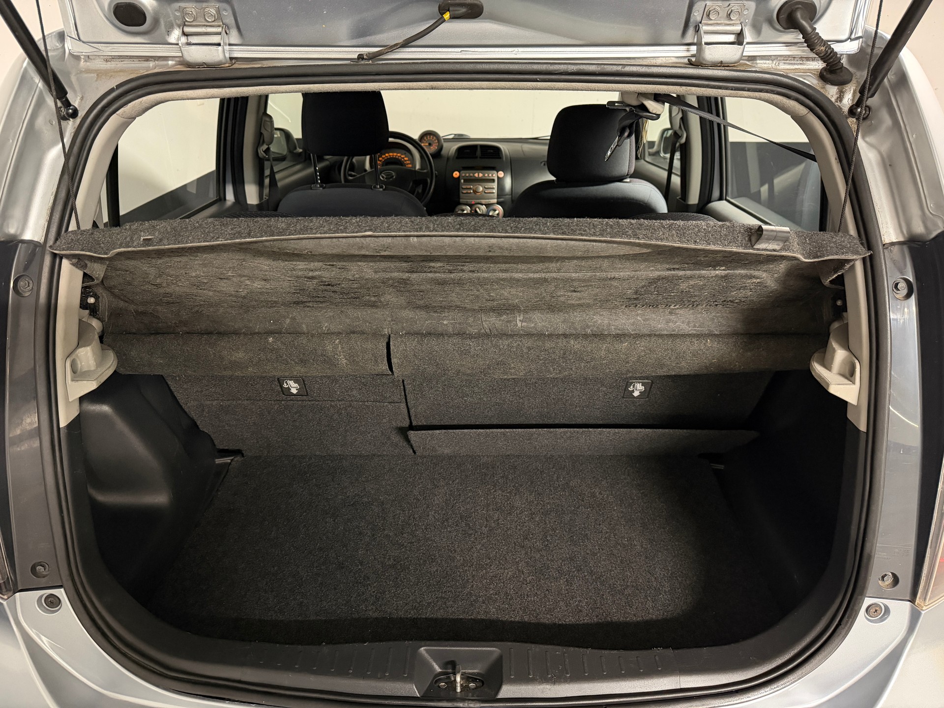 DAIHATSU SIRION-image-12