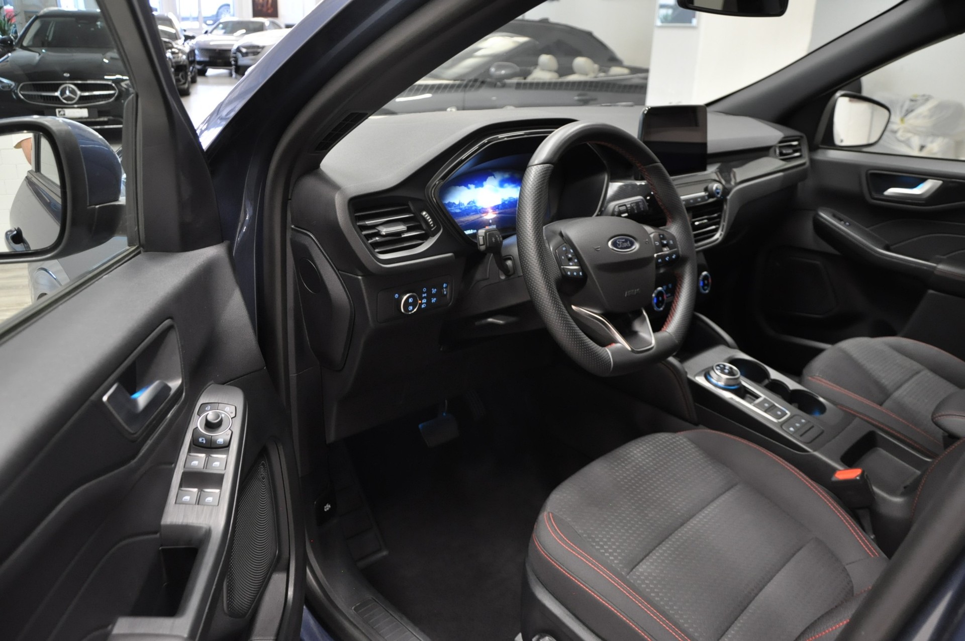 FORD Kuga 2.0 TDCi EcoBlue ST-Line 4WD-image-9