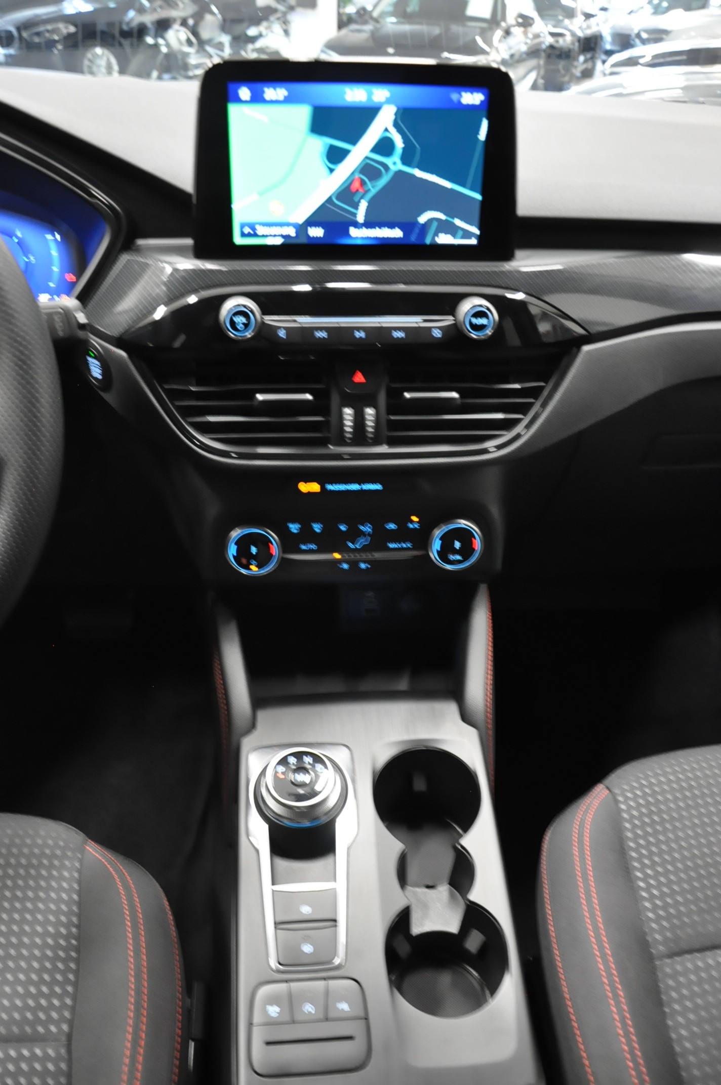 FORD Kuga 2.0 TDCi EcoBlue ST-Line 4WD-image-18
