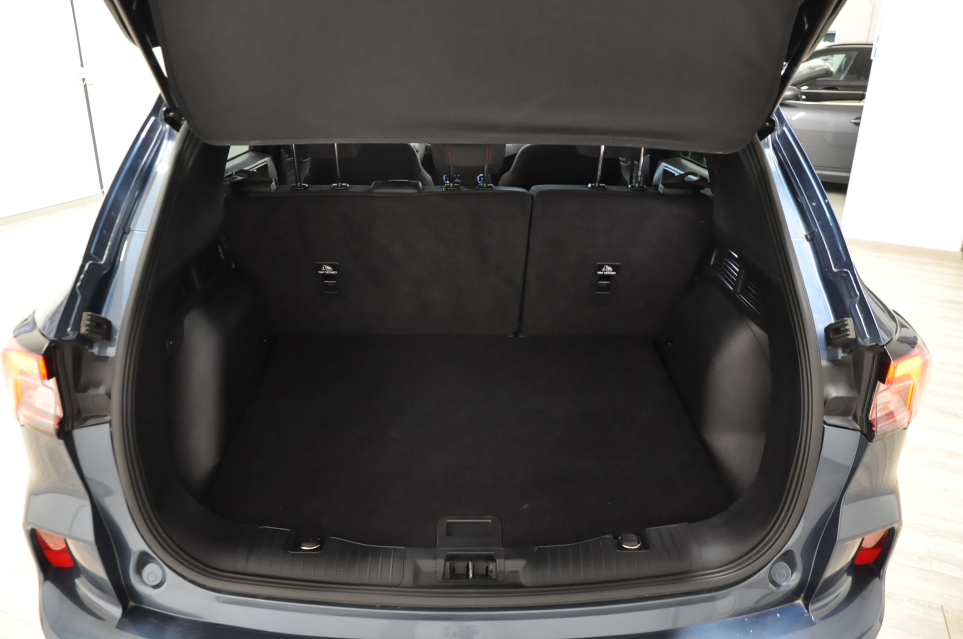 FORD Kuga 2.0 TDCi EcoBlue ST-Line 4WD-image-21
