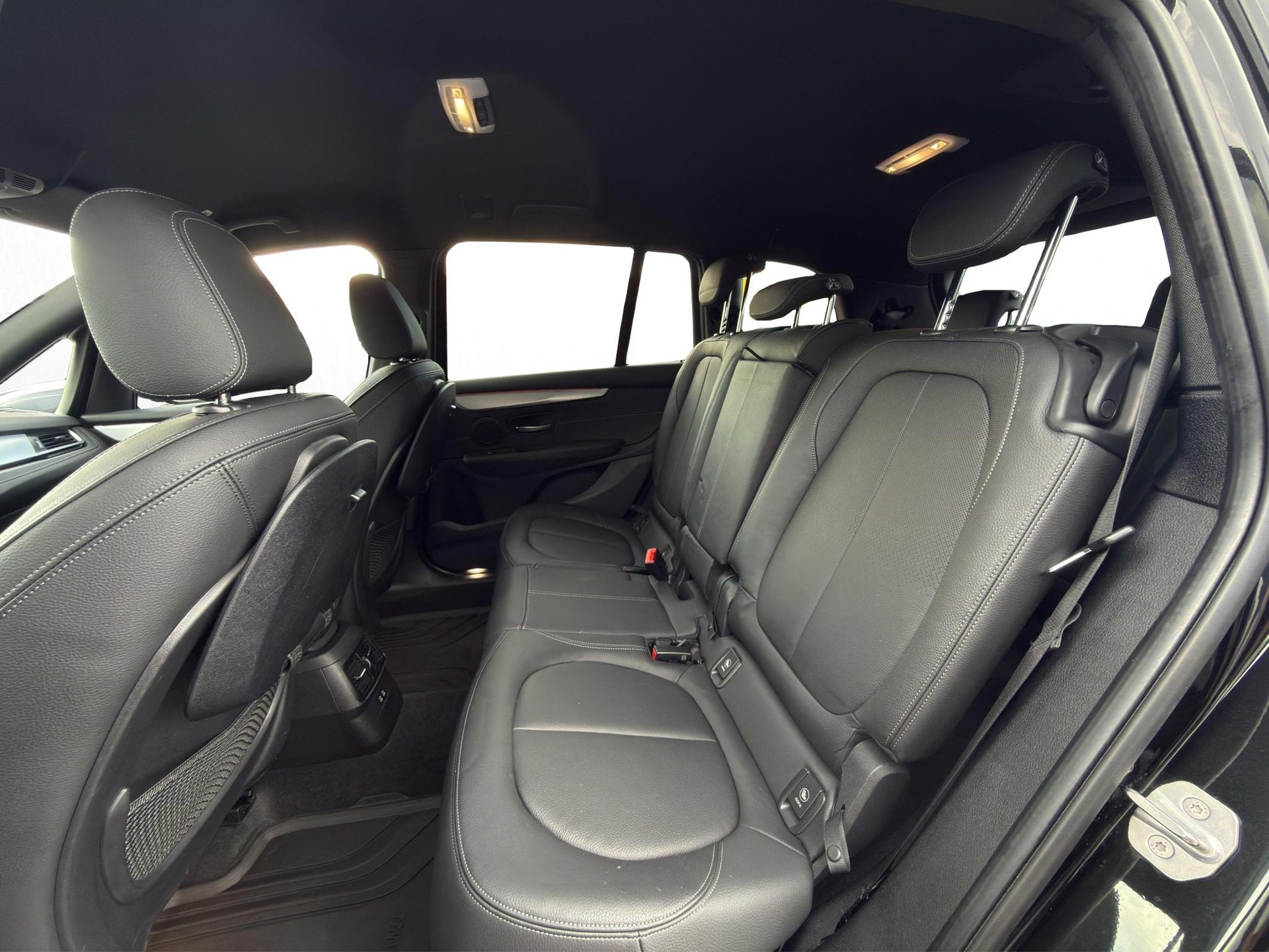 BMW 220d xDrive SAG Gran Tourer M Sport-image-25