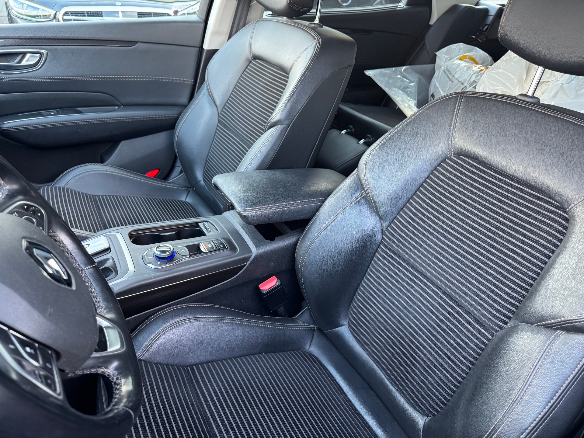 RENAULT Talisman Grandtour 1.6 dCi Intens EDC-image-15