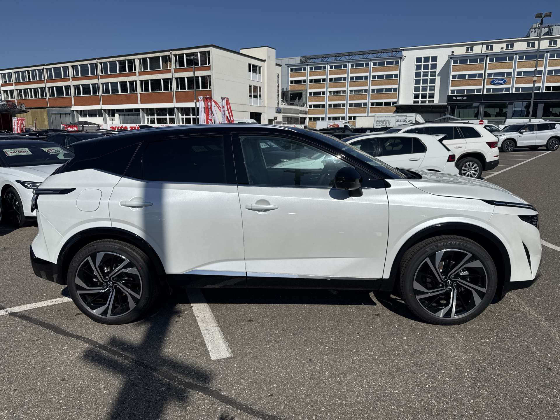 NISSAN Qashqai 1.3 DIG-T MHEV Tekna+ 4x4 Xtronic-Automat-image-10