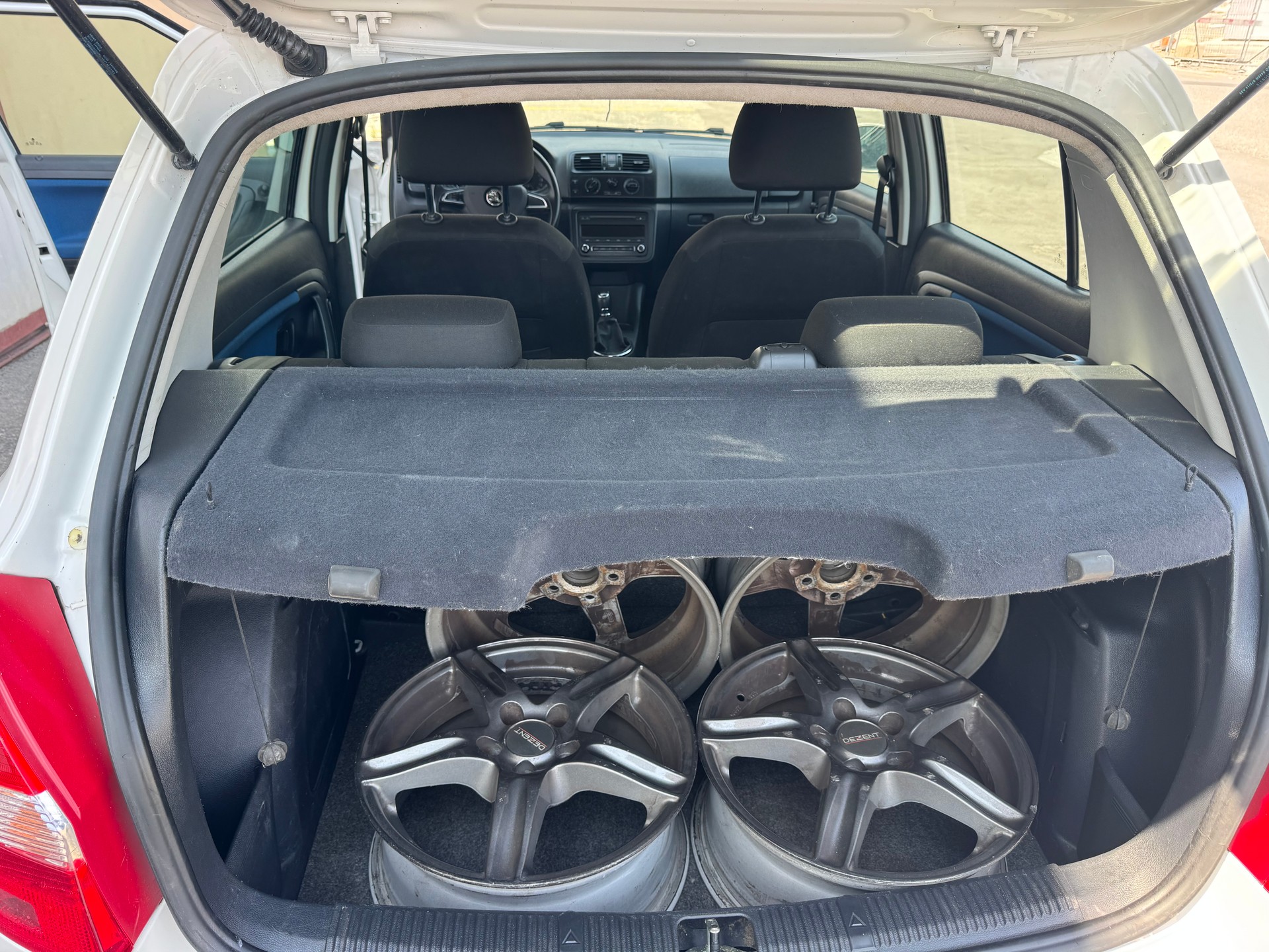 SKODA Fabia 1.2 TSI Ambition Plus-image-9