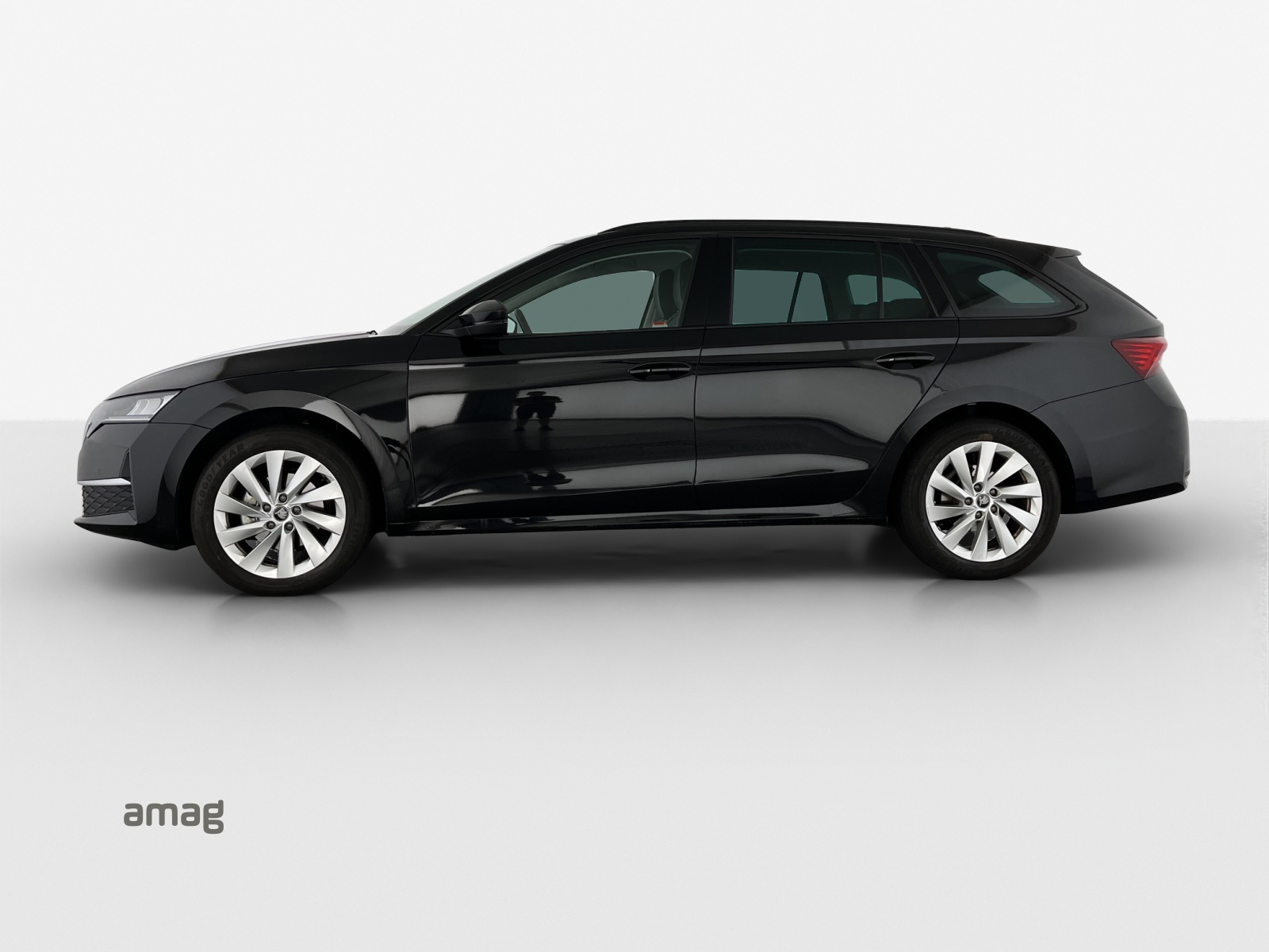 SKODA Octavia Combi 2.0 TDI DSG Selection-image-1