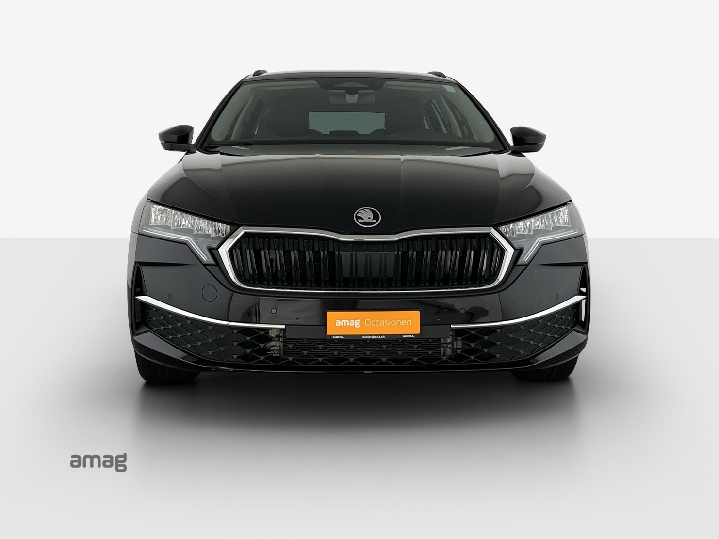 SKODA Octavia Combi 2.0 TDI DSG Selection-image-6