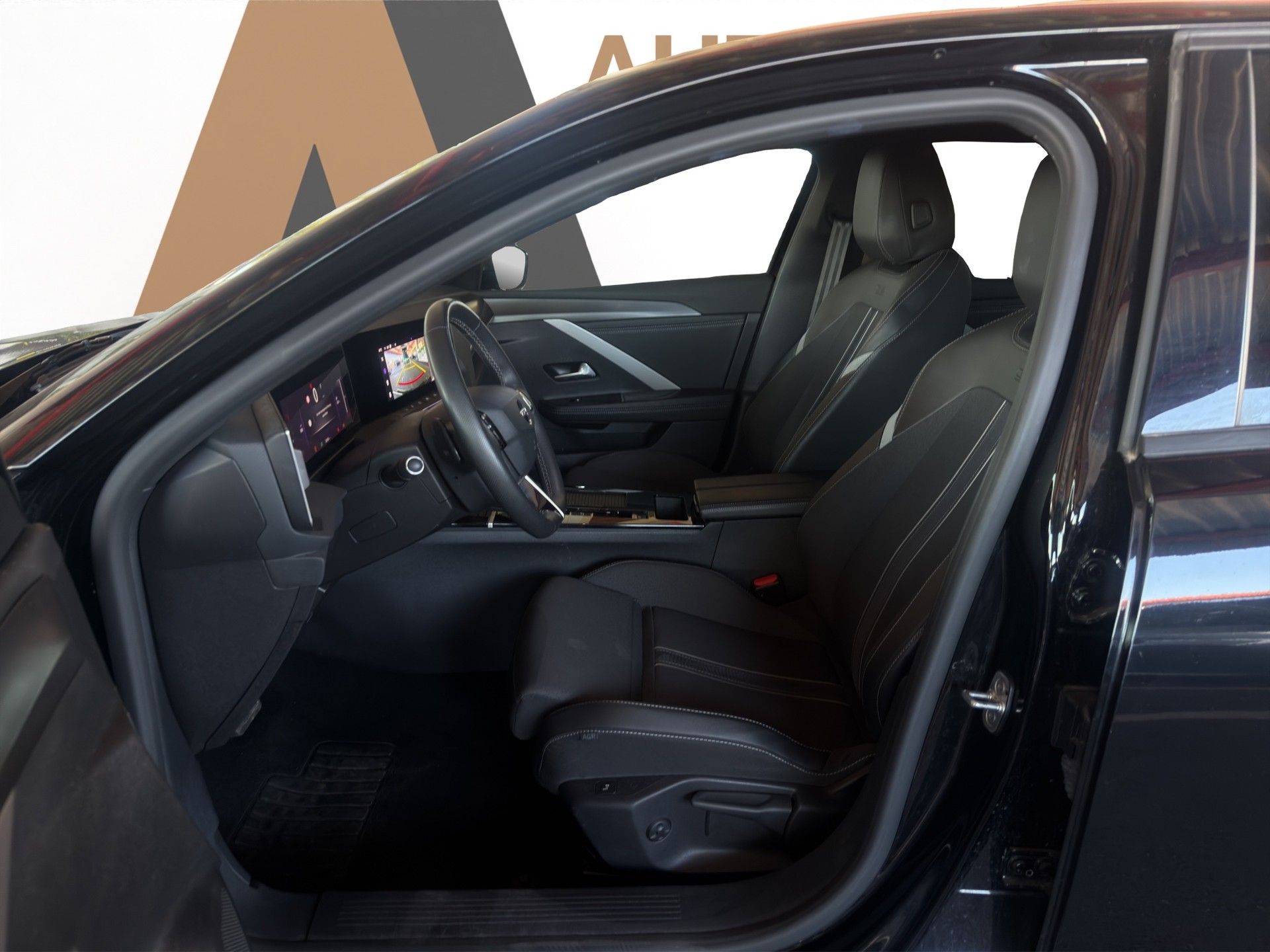 OPEL Astra Sports Tourer 1.2 T 130 GS-image-8