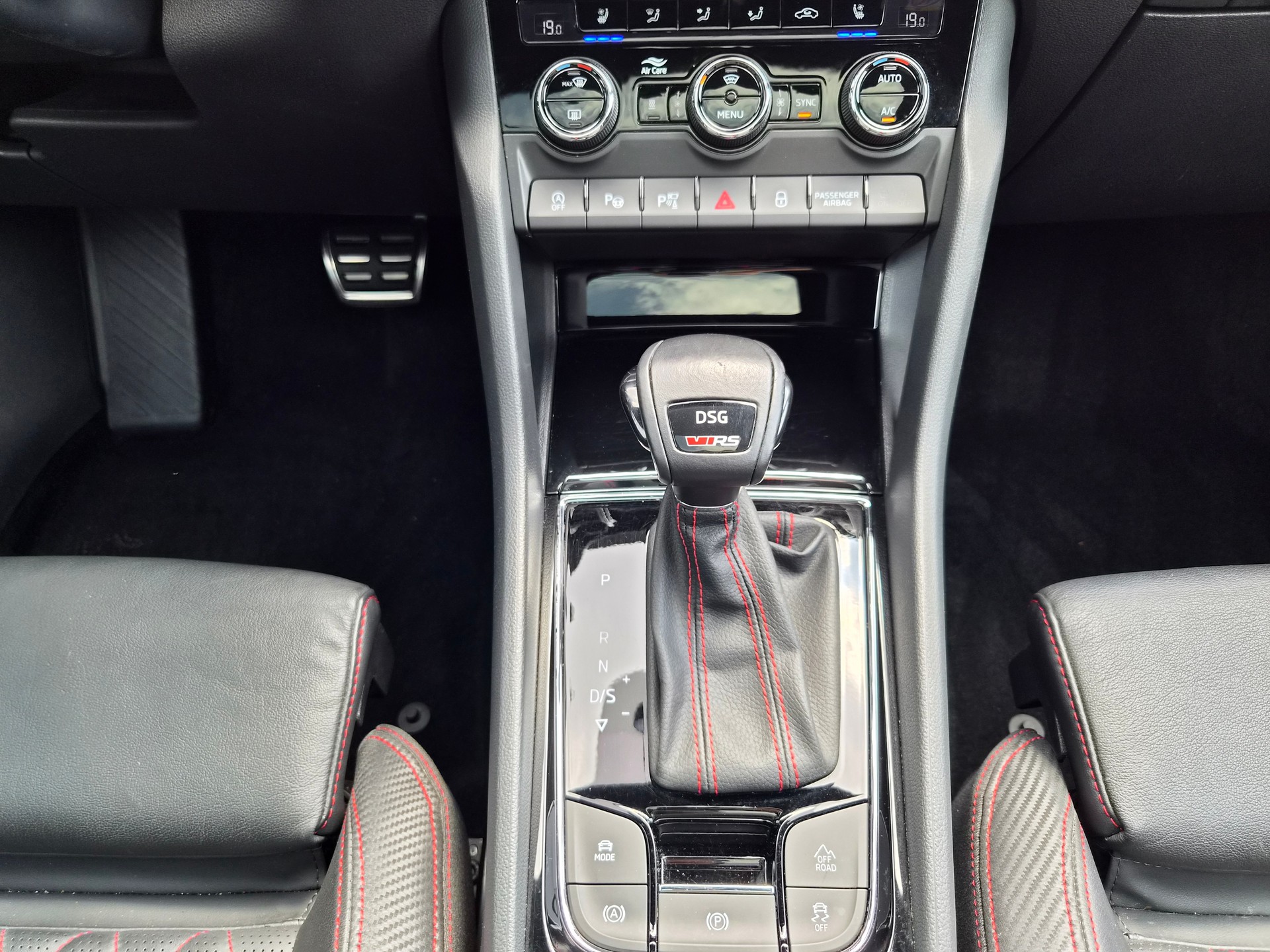 SKODA Kodiaq 2.0 TSI 4x4 RS-image-23