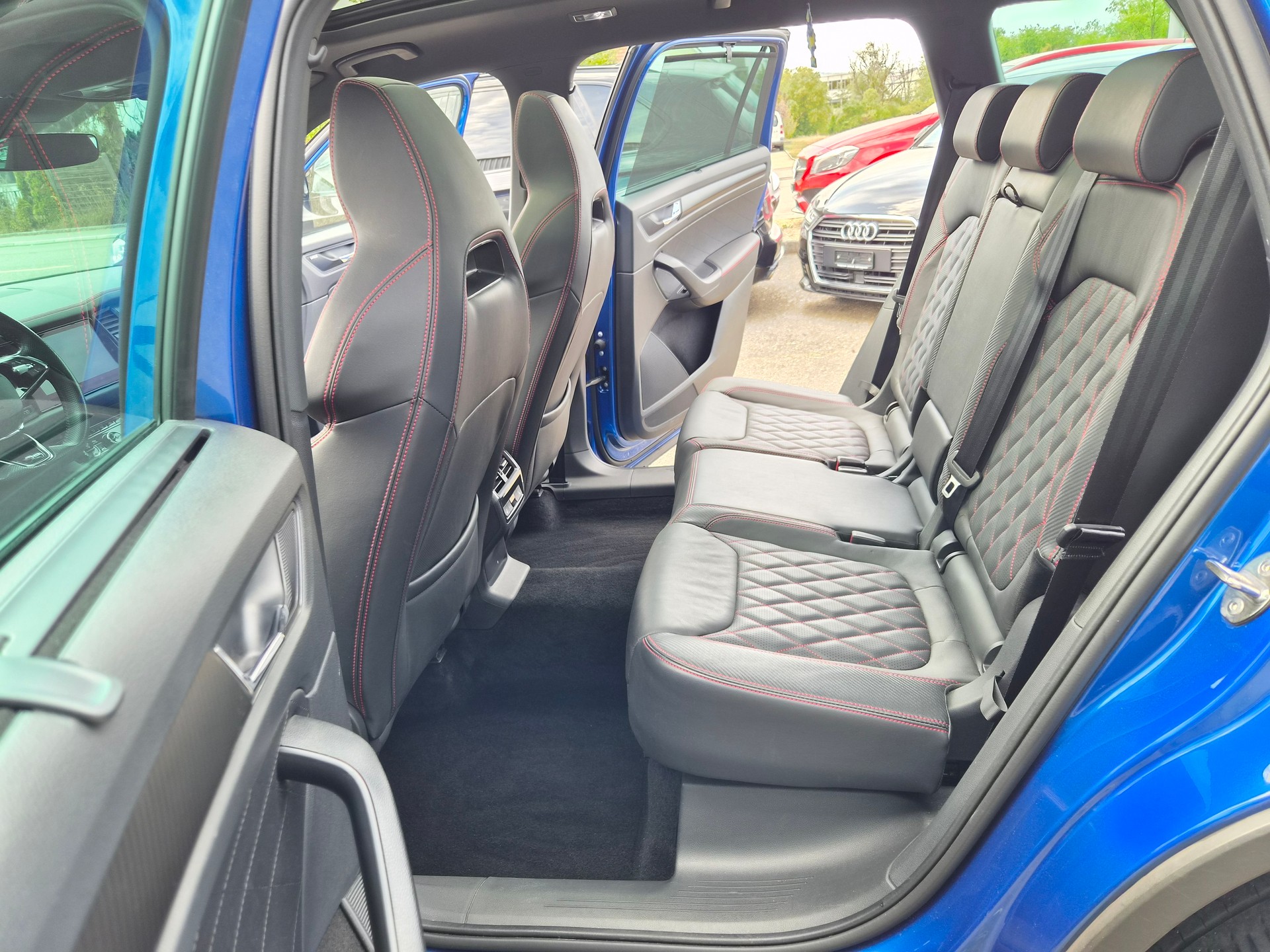 SKODA Kodiaq 2.0 TSI 4x4 RS-image-9