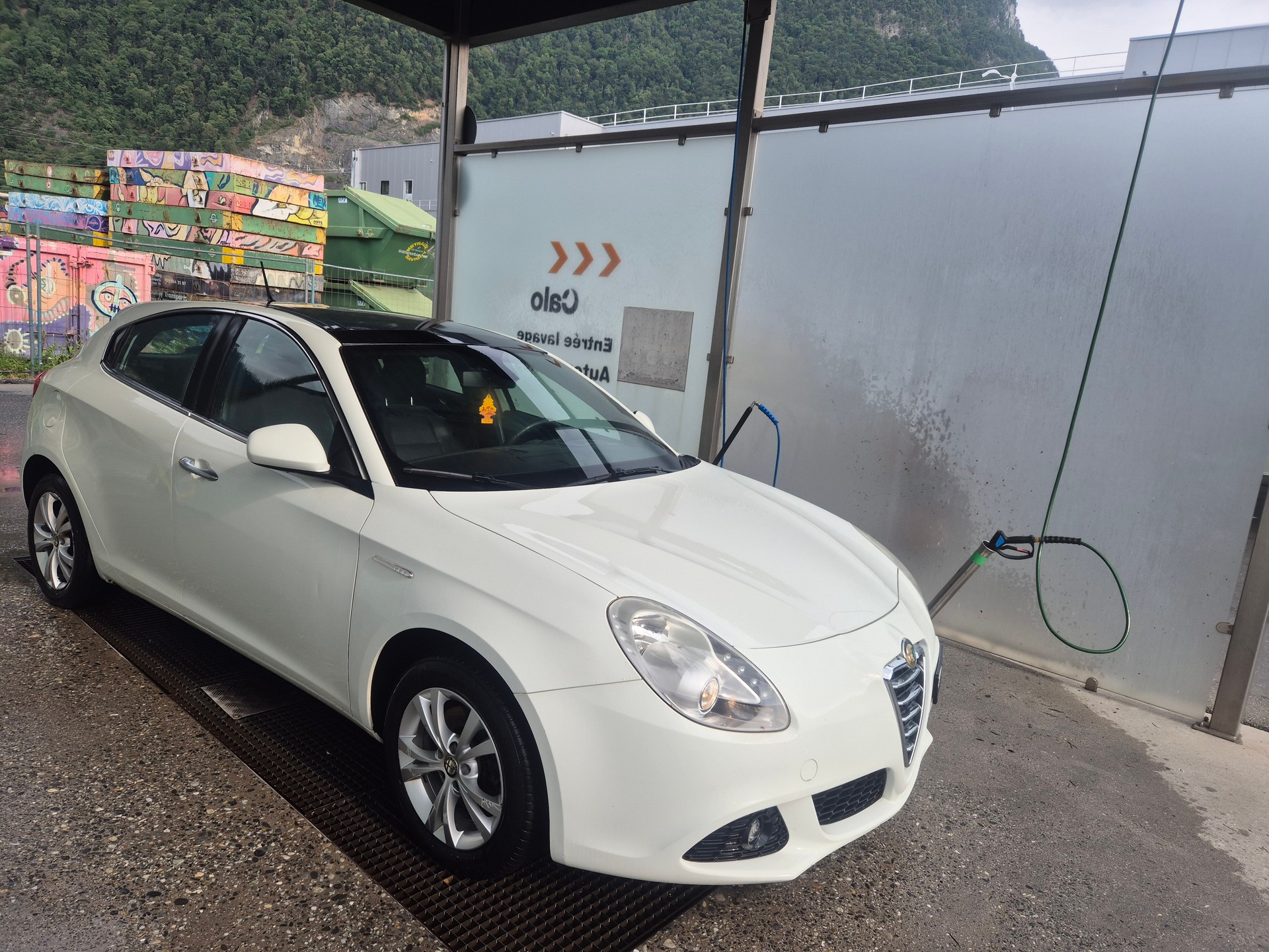 ALFA ROMEO Giulietta 2.0 JTDM Distinctive-image-1