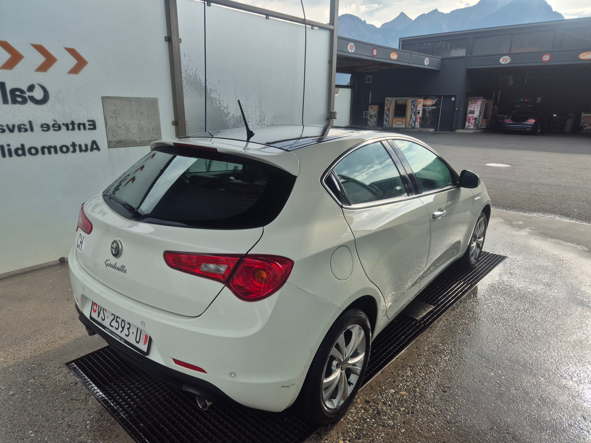 ALFA ROMEO Giulietta 2.0 JTDM Distinctive-image-6