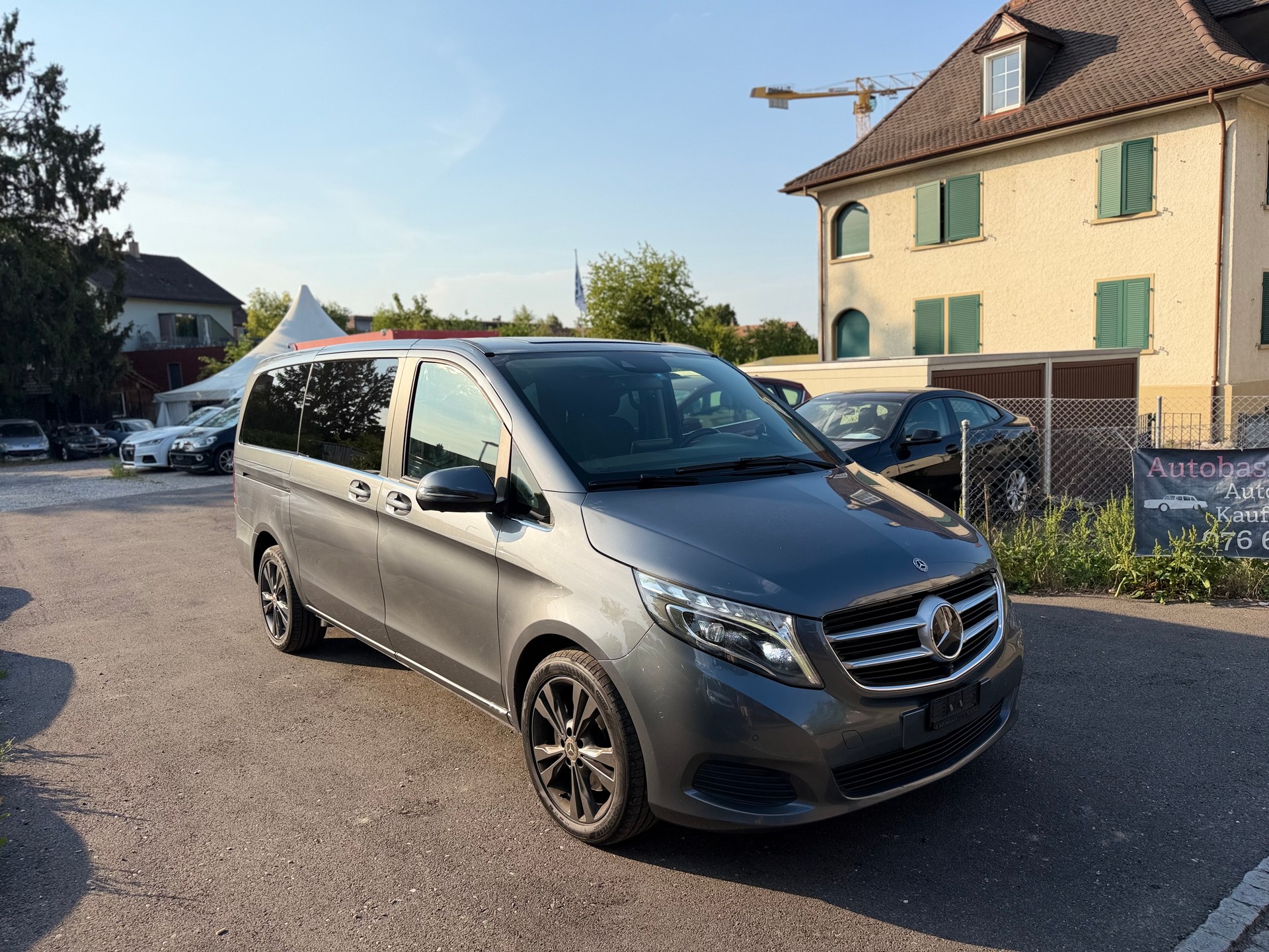 MERCEDES-BENZ V 250 d Blue Tec lang 4Matic 7G-Tronic-image-5