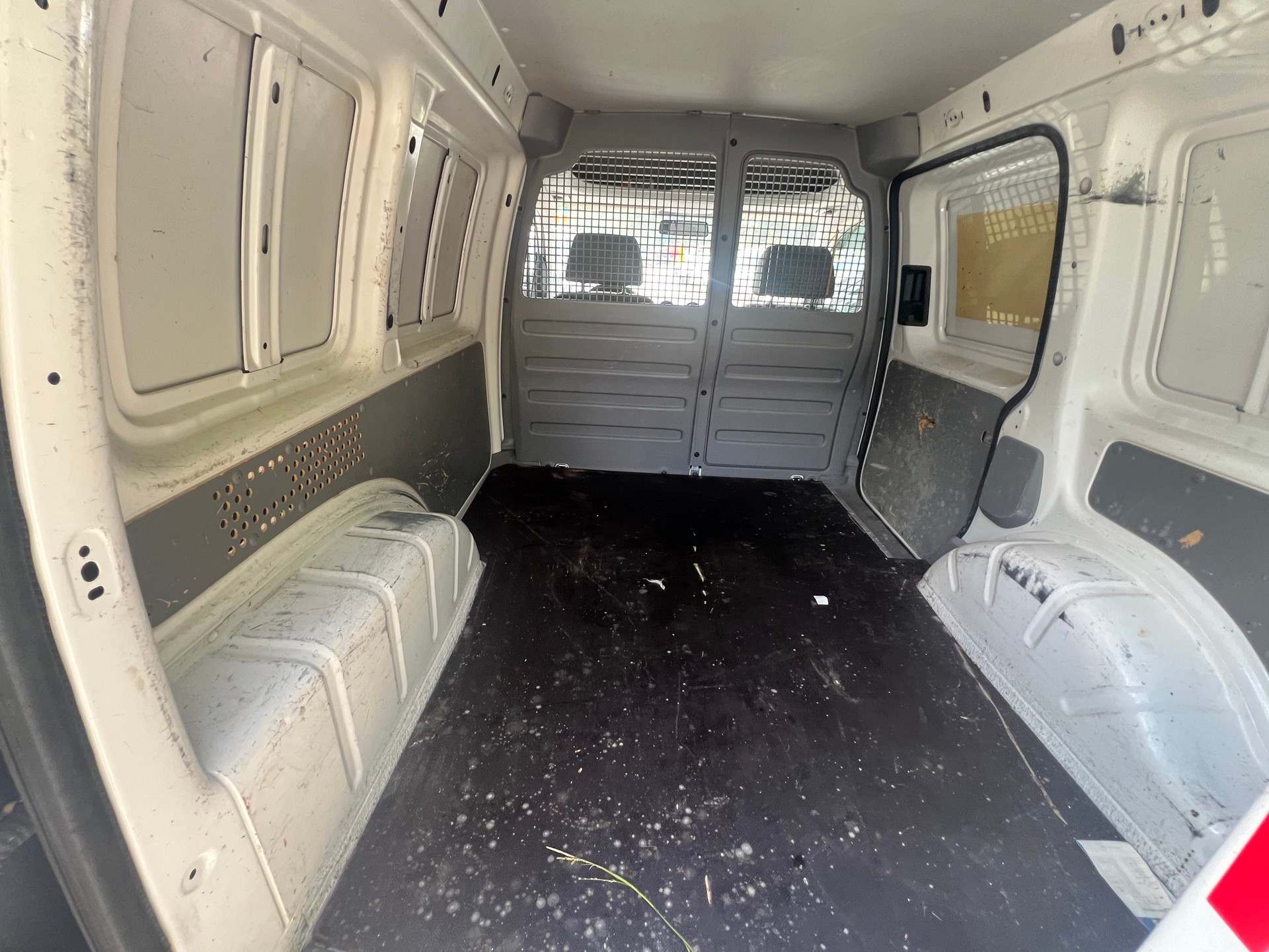 VW Caddy 2.0 EcoFuel-image-11