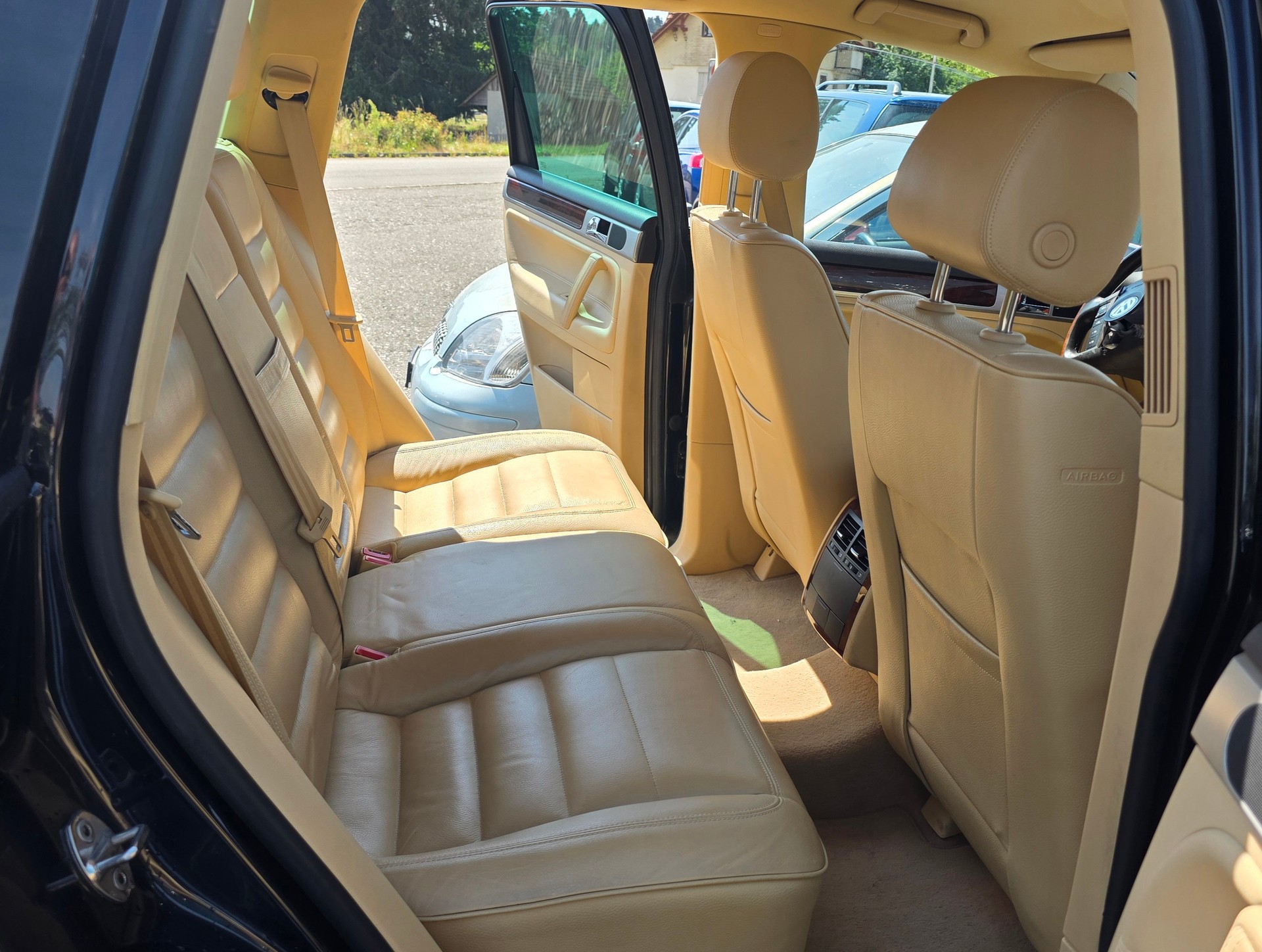VW Touareg 3.6 V6 FSI Automatic-image-7