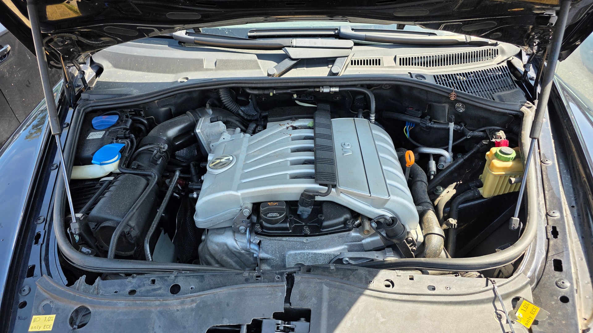 VW Touareg 3.6 V6 FSI Automatic-image-10