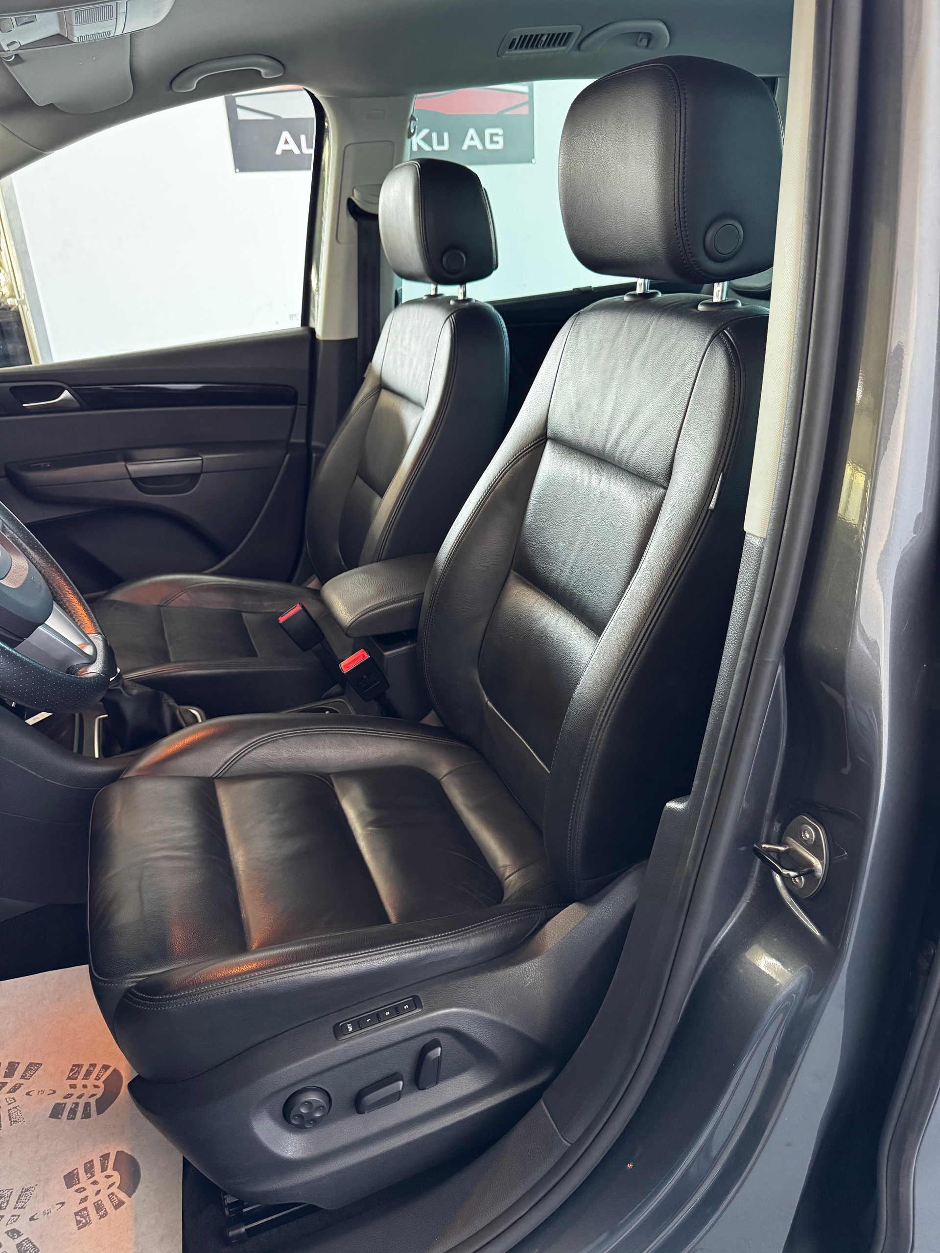 SEAT Alhambra 2.0 TDI Style 4x4-image-16