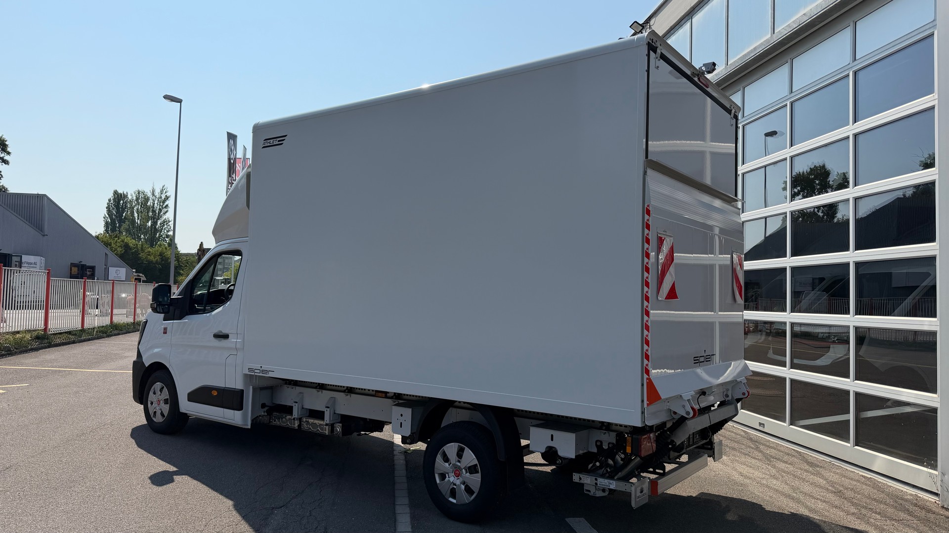 RENAULT Master RedEdition Koffer/Hebebühne-image-1