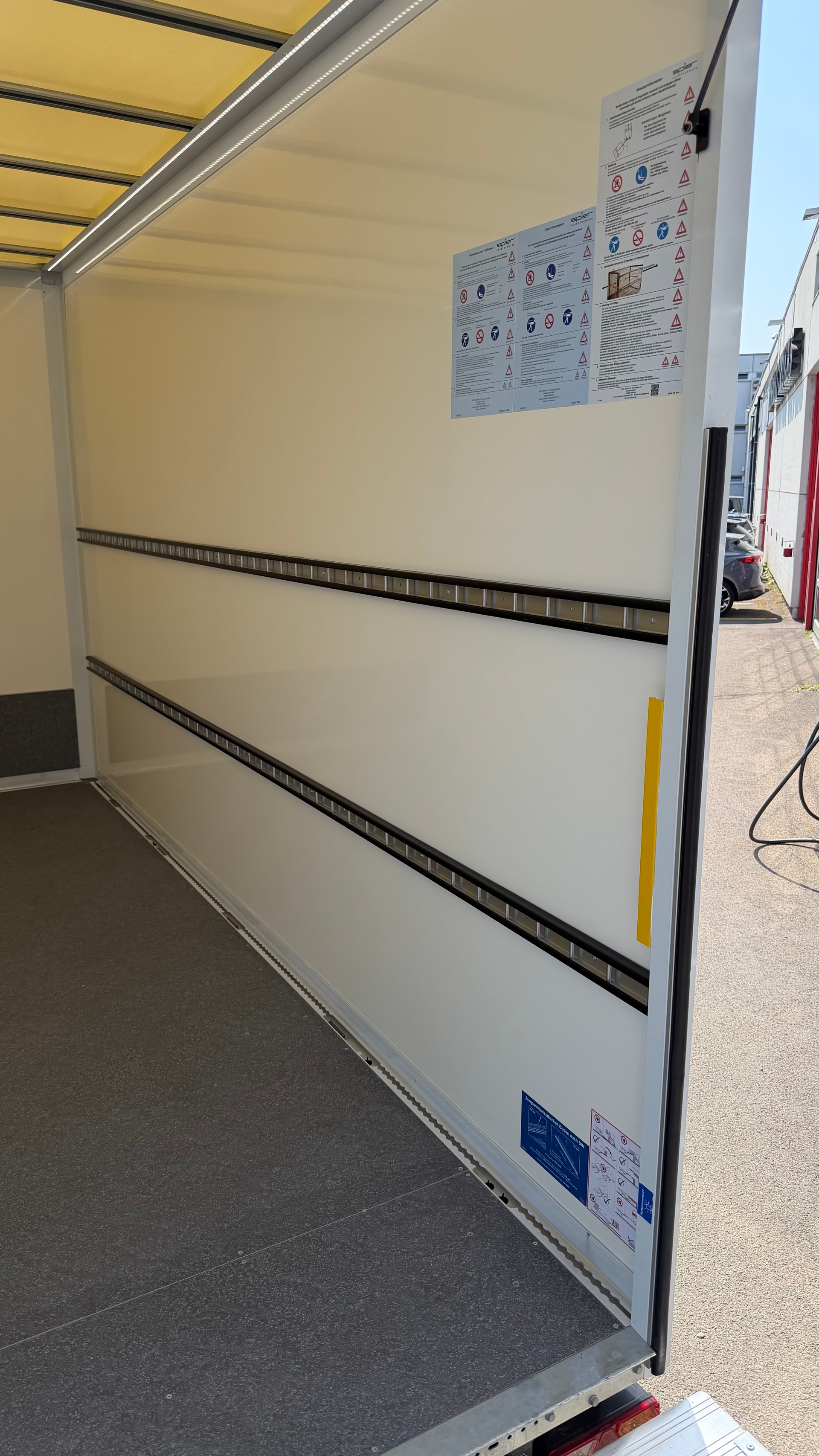 RENAULT Master RedEdition Koffer/Hebebühne-image-6