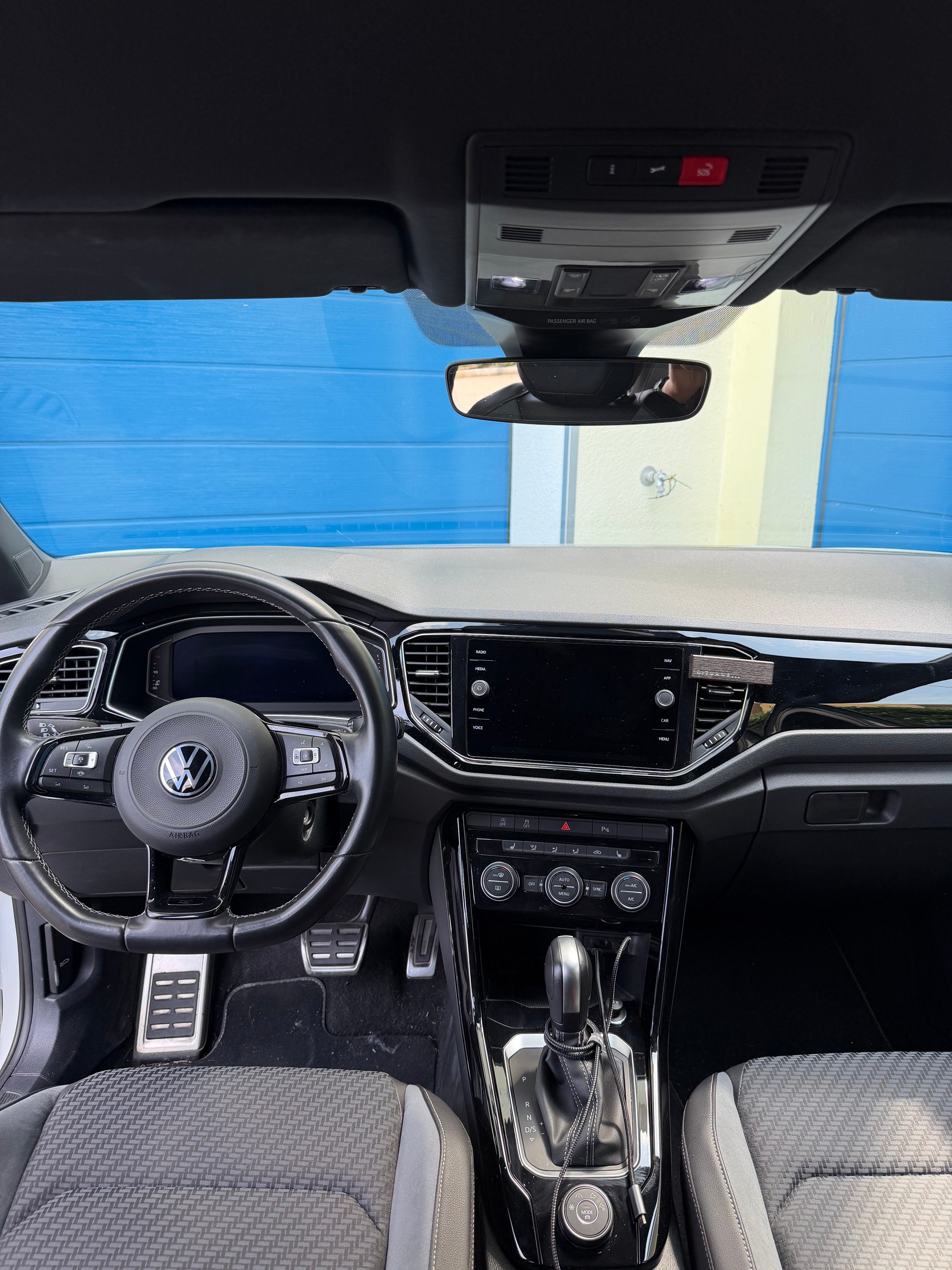 VW 2.0 TSI R DSG 4motion-image-4