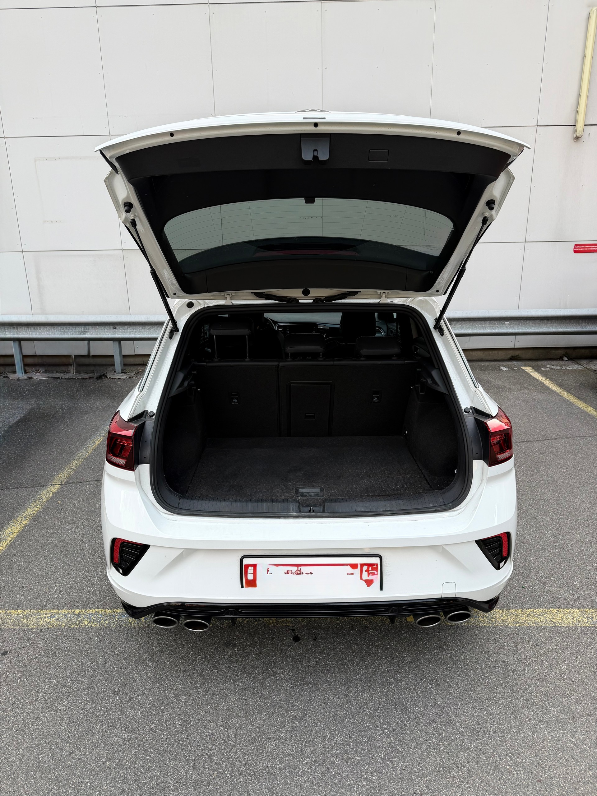 VW 2.0 TSI R DSG 4motion-image-3