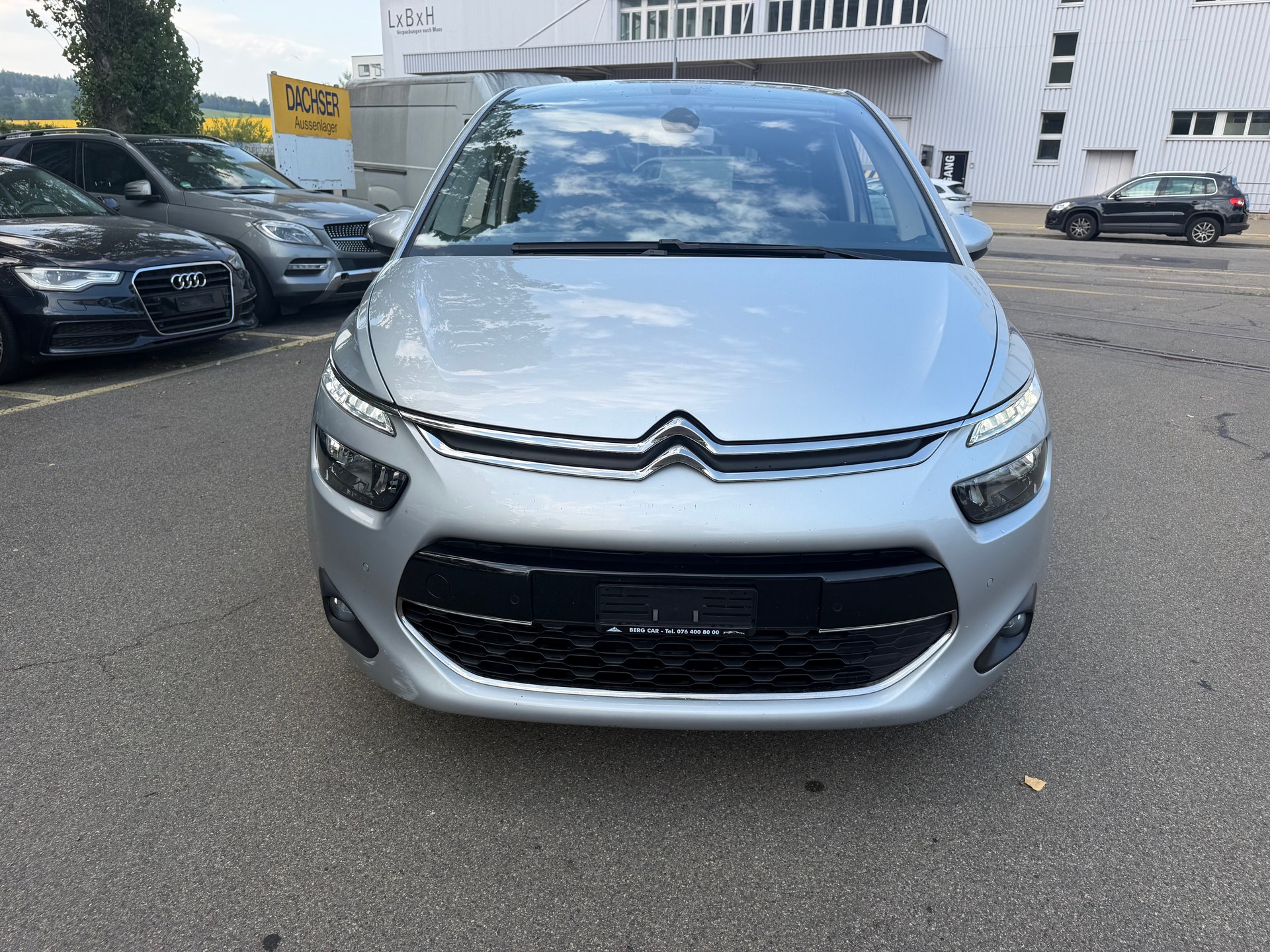 CITROEN Grand C4 Picasso 1.2 Pure Tech Live-image-1