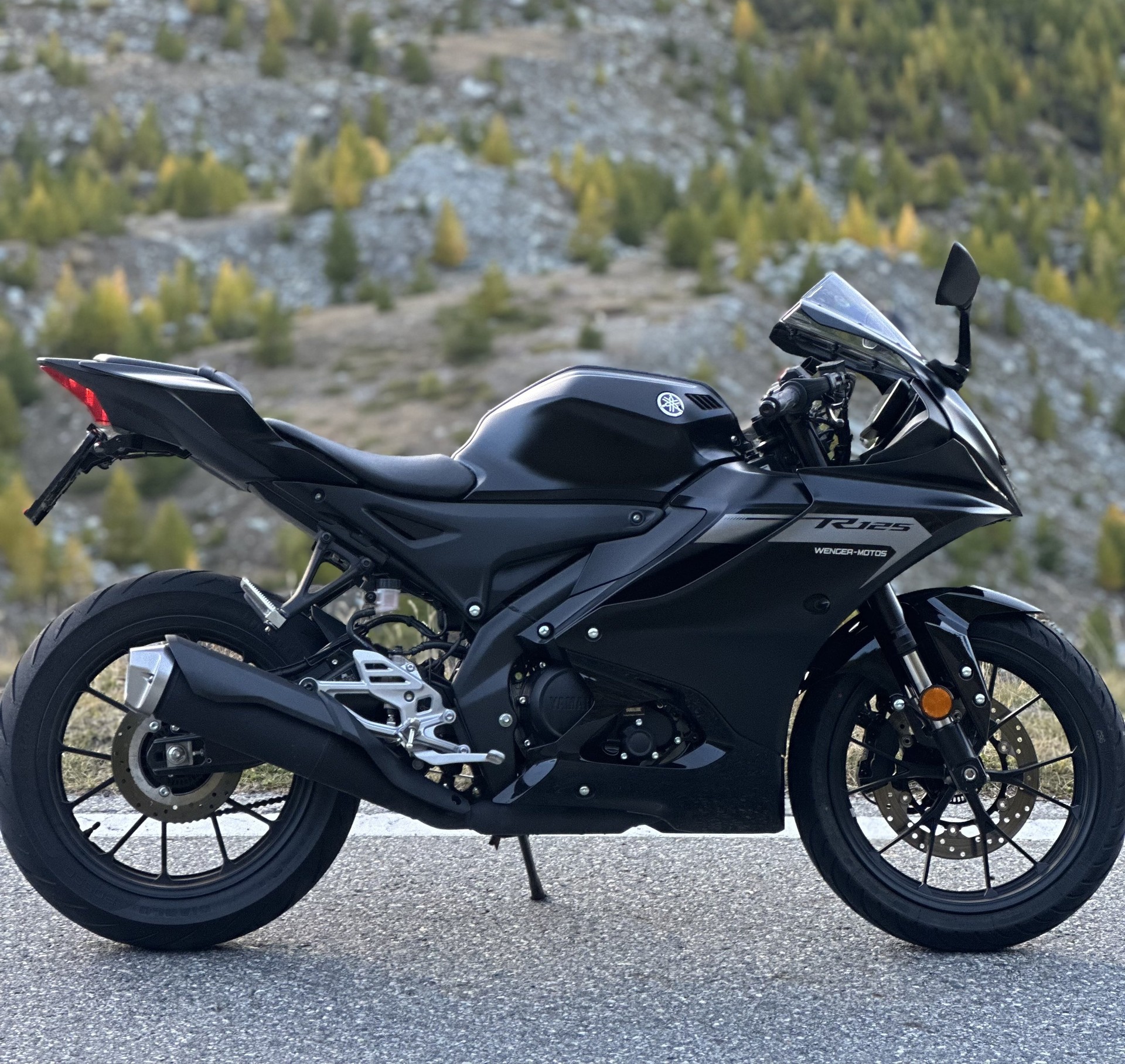 YAMAHA YZF-R 125 ABS-image-2