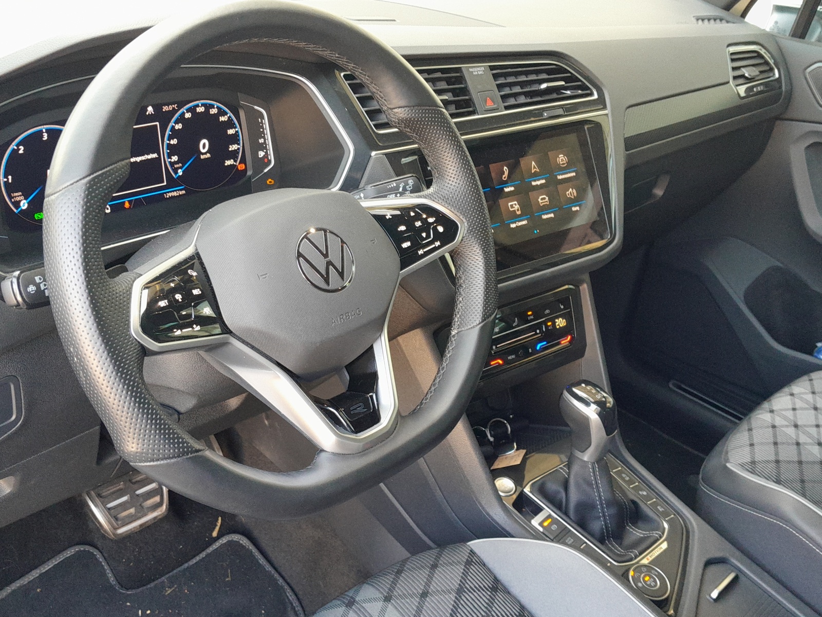 VW Tiguan 2.0 TDI SCR R-Line 4Motion DSG-image-7