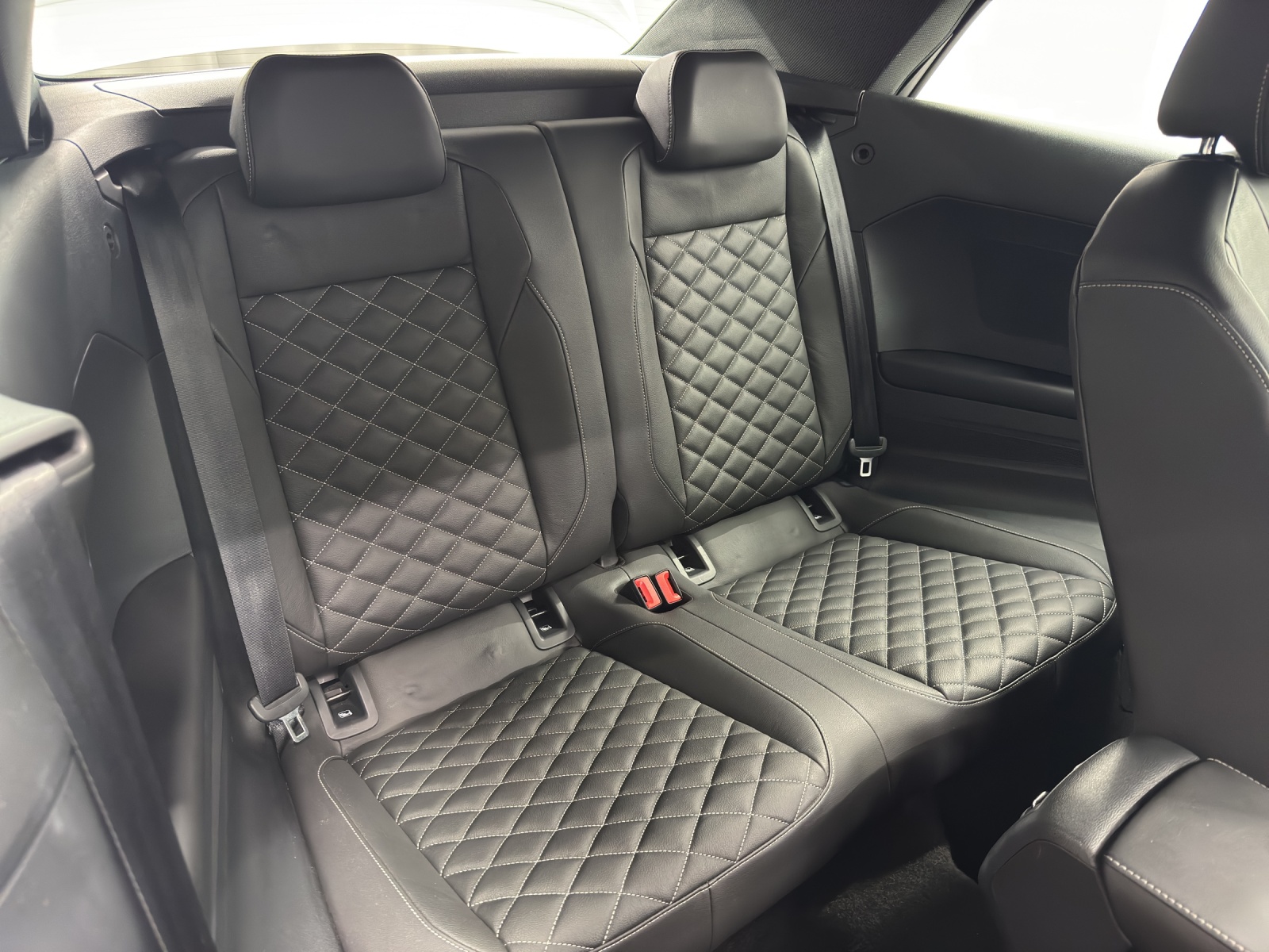 VW T-Roc Cabriolet 1.5 TSI R-Line DSG-image-9