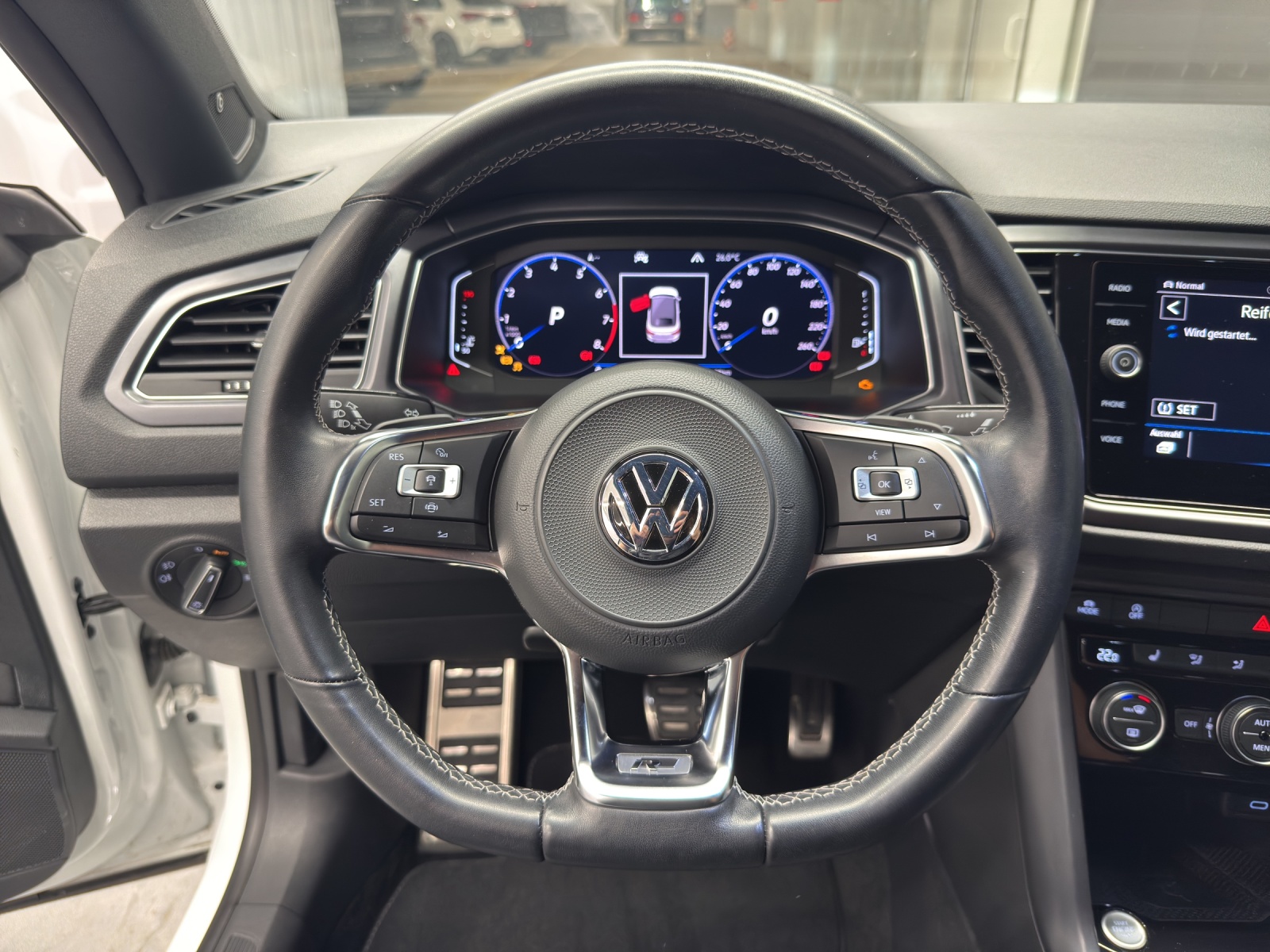 VW T-Roc Cabriolet 1.5 TSI R-Line DSG-image-14