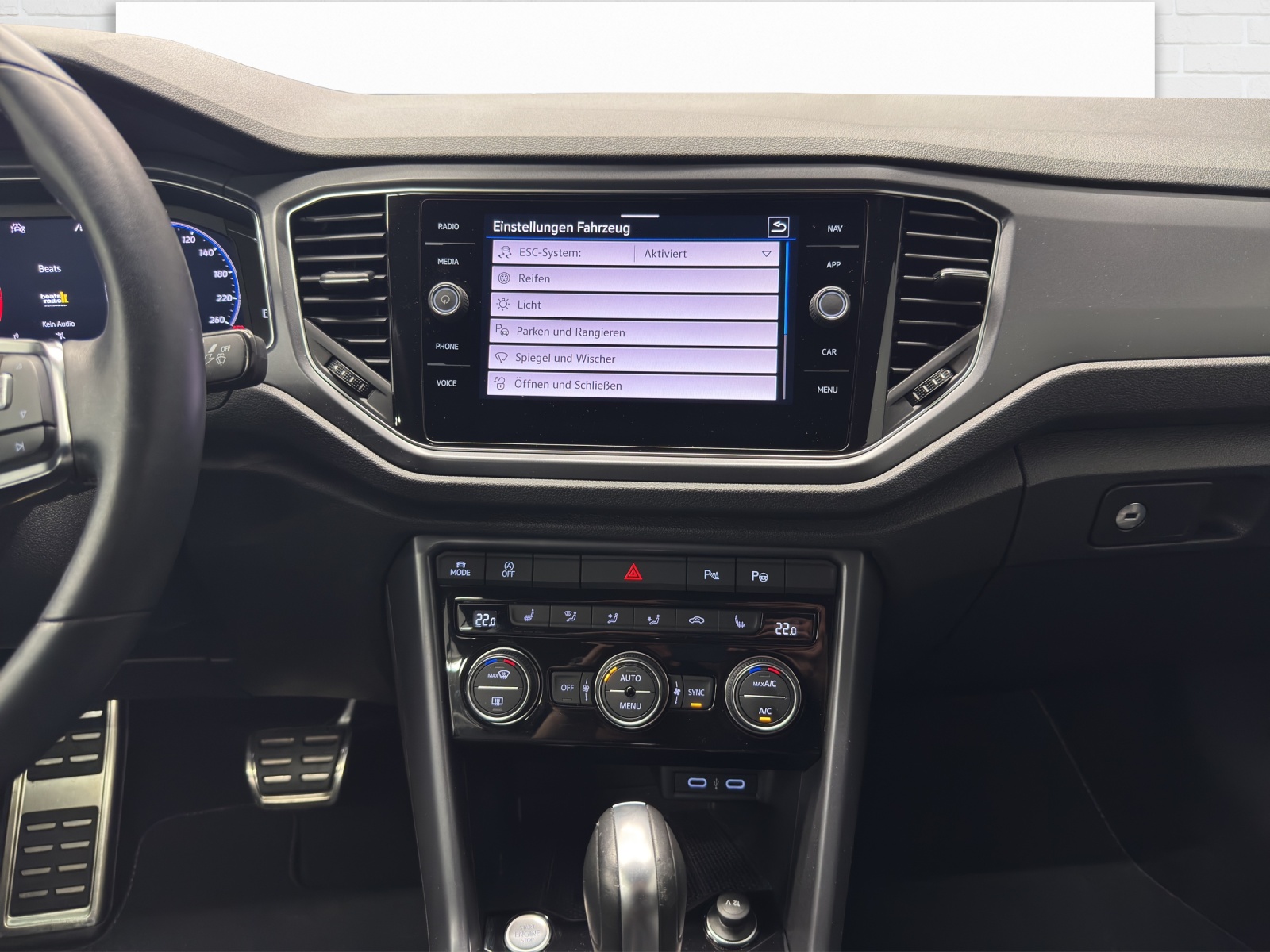 VW T-Roc Cabriolet 1.5 TSI R-Line DSG-image-8