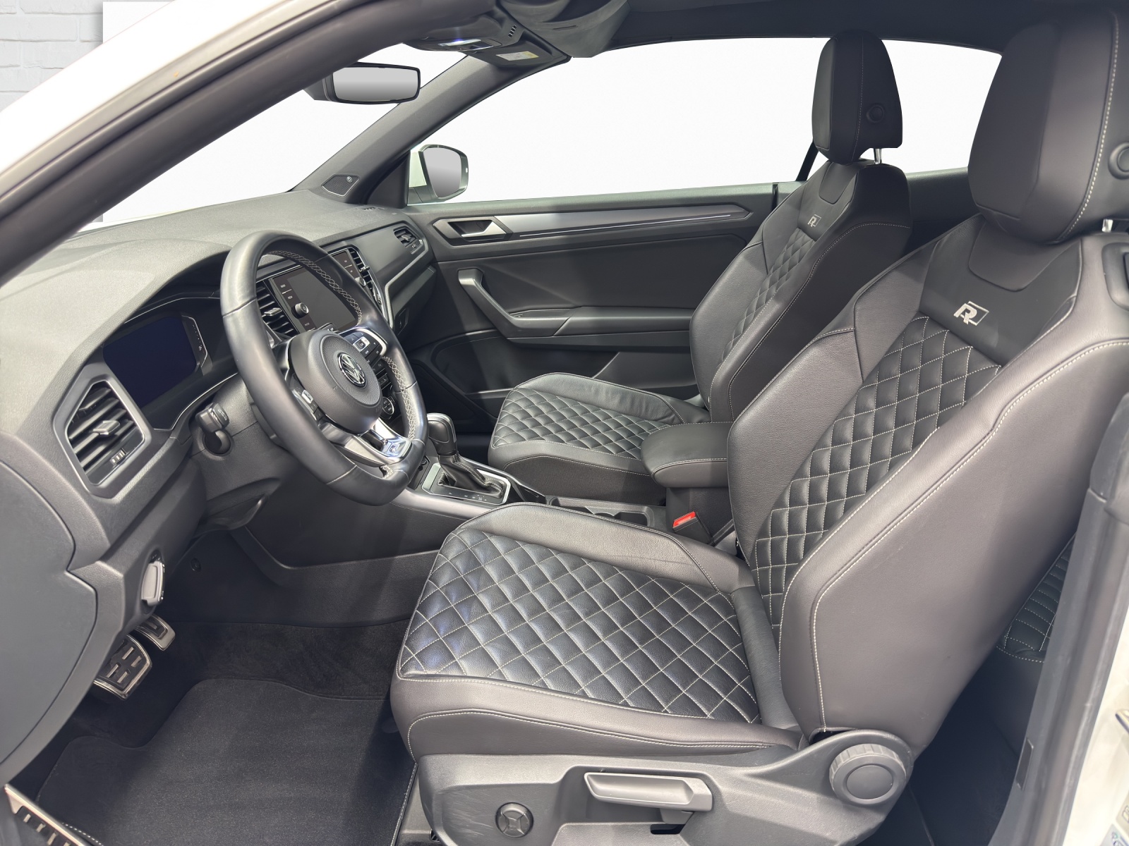 VW T-Roc Cabriolet 1.5 TSI R-Line DSG-image-6