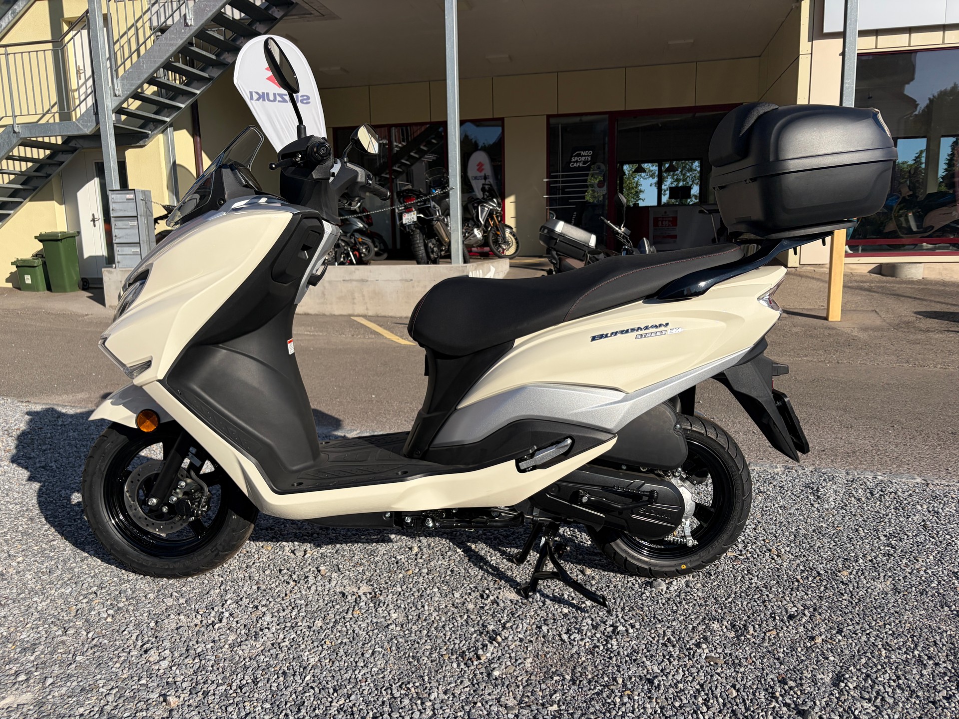 SUZUKI UB 125 BURGMANN STREET EX-image-2