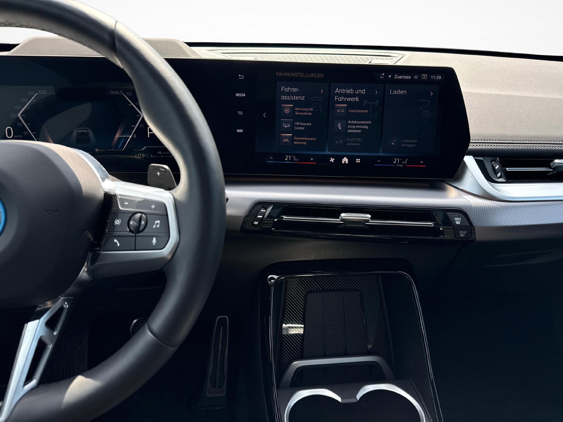 BMW X1 30e xDrive paddles-image-14