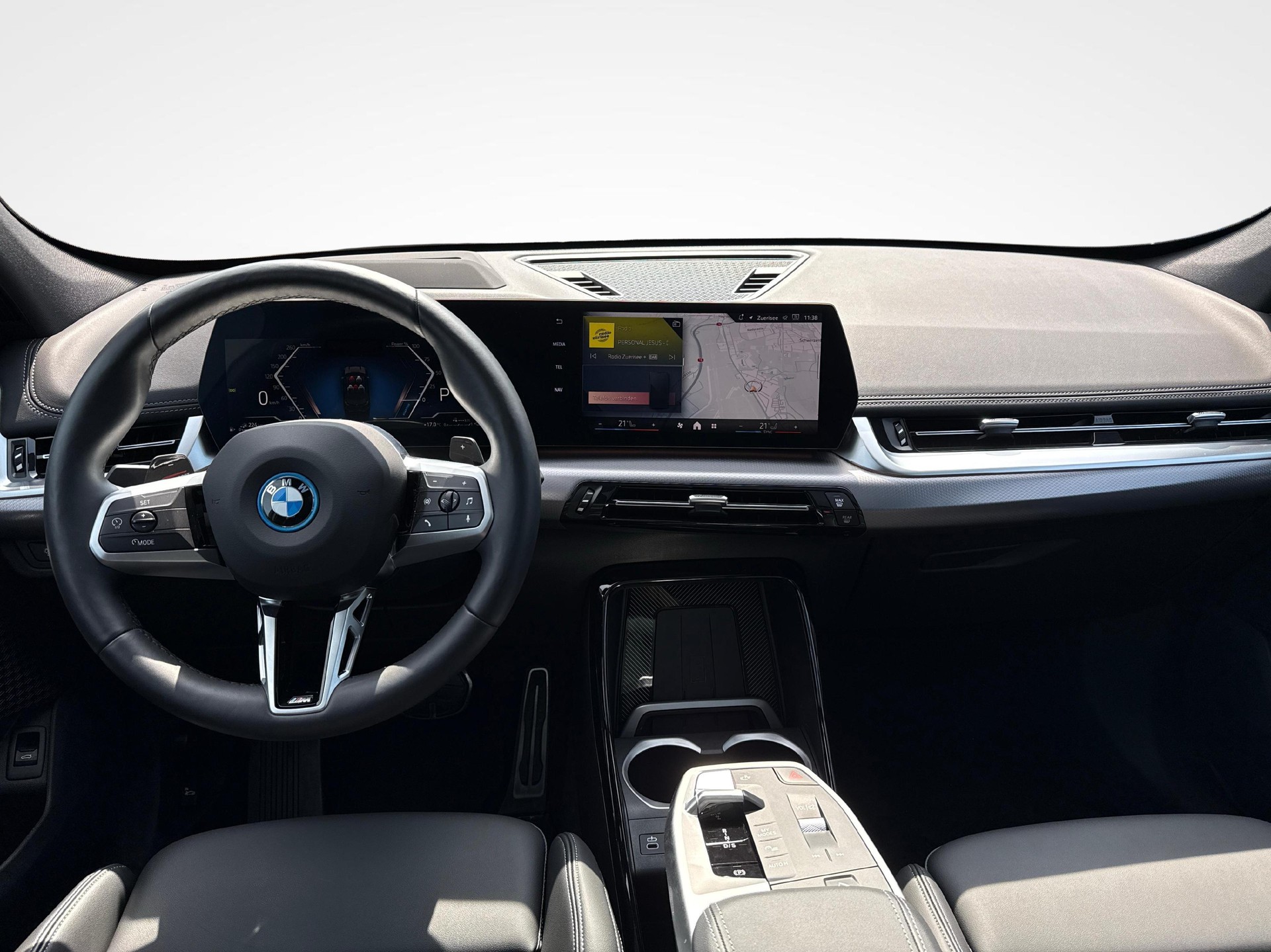 BMW X1 30e xDrive paddles-image-8