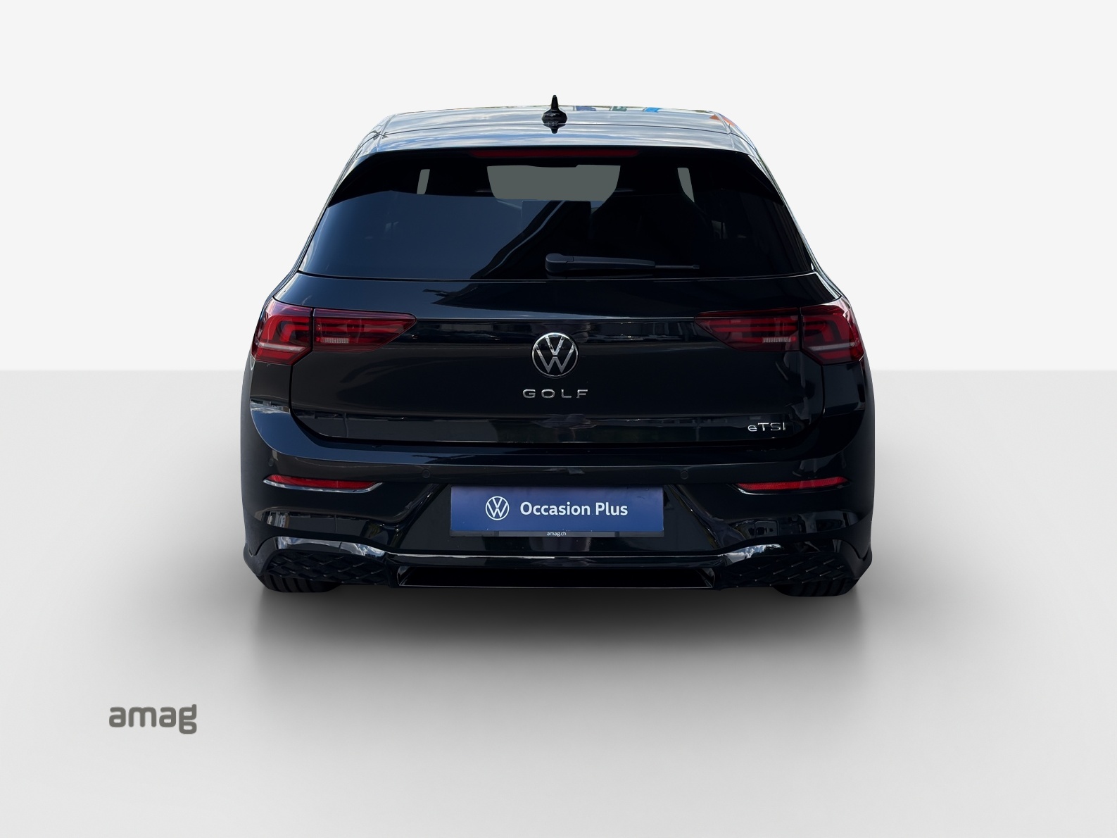 VW Golf 1.5 e TSI mHEV R-Line DSG-image-3