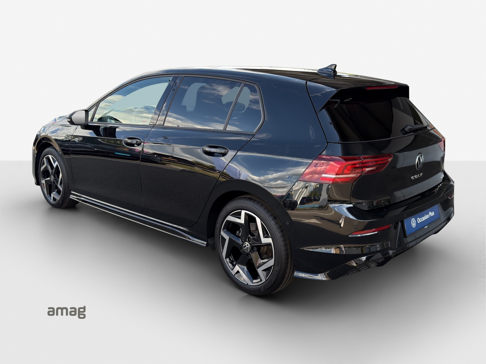 VW Golf 1.5 e TSI mHEV R-Line DSG-image-2