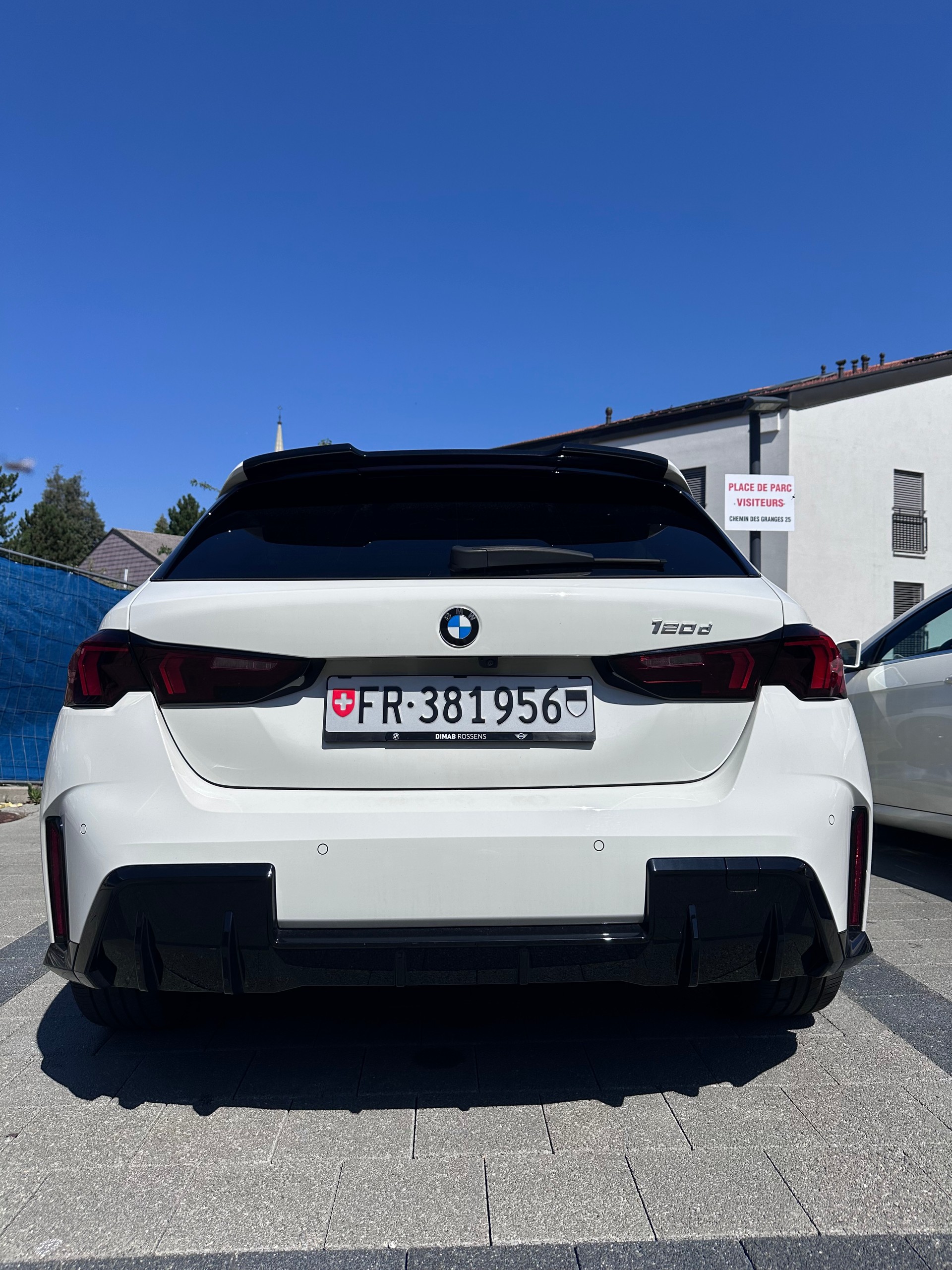 BMW 120d-image-1