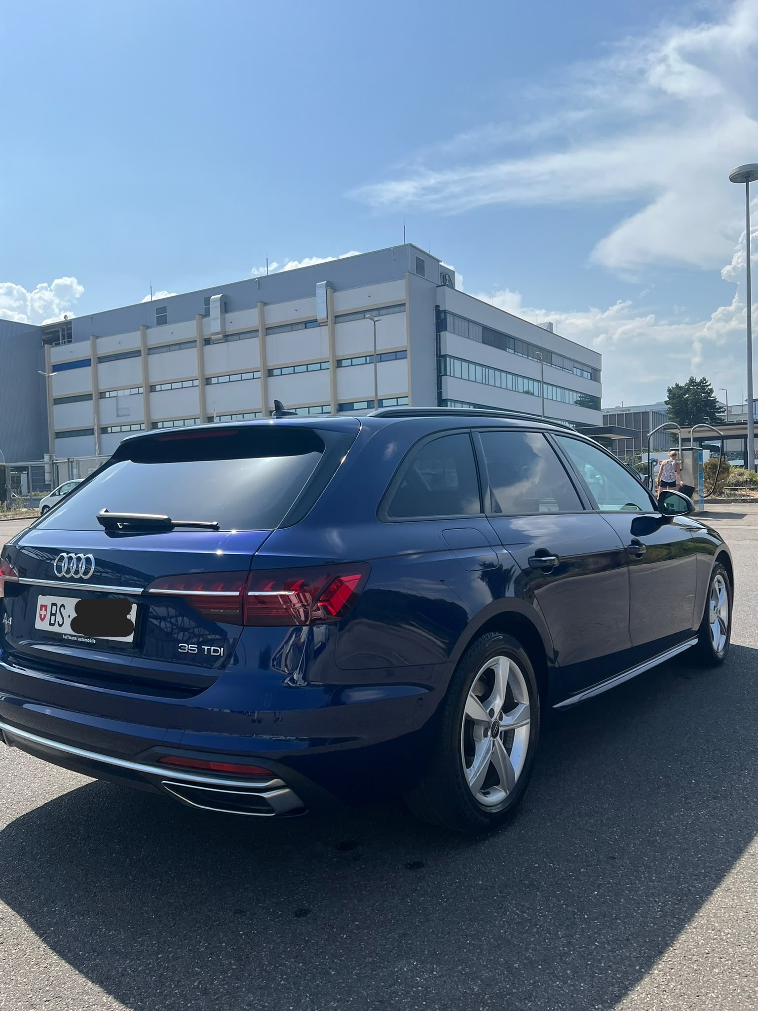 AUDI 2.0 35 TDI Attraction S-Tronic-image-0