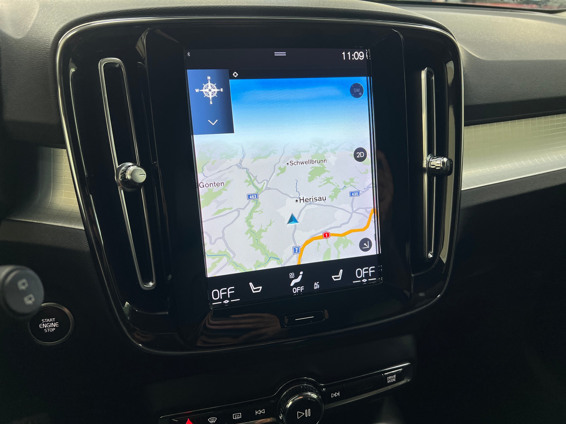VOLVO XC40 D4 AWD Momentum Geartronic-image-10