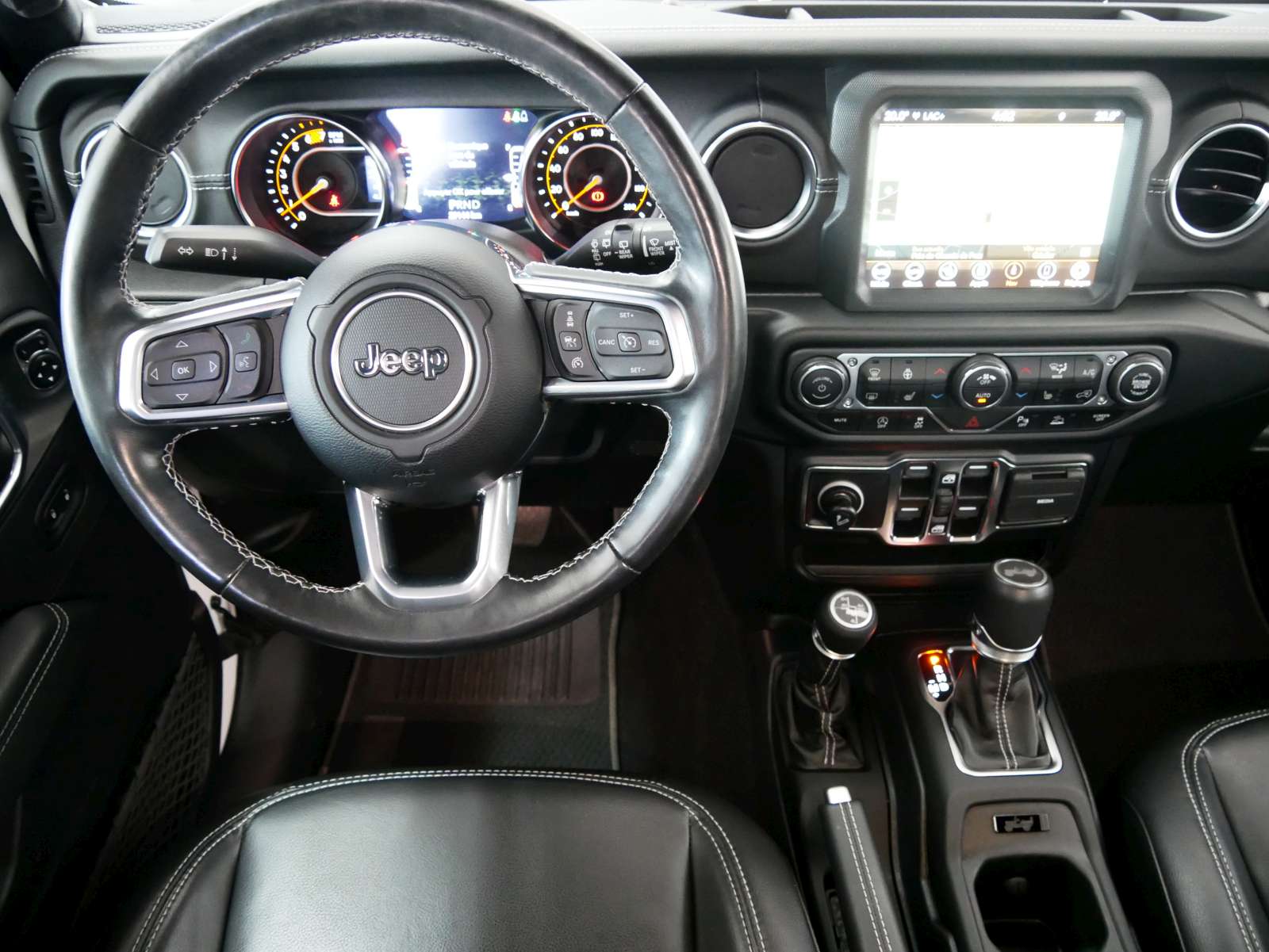 JEEP Wrangler 2.0 Unlimited 80TH Anniversary Automatic-image-9