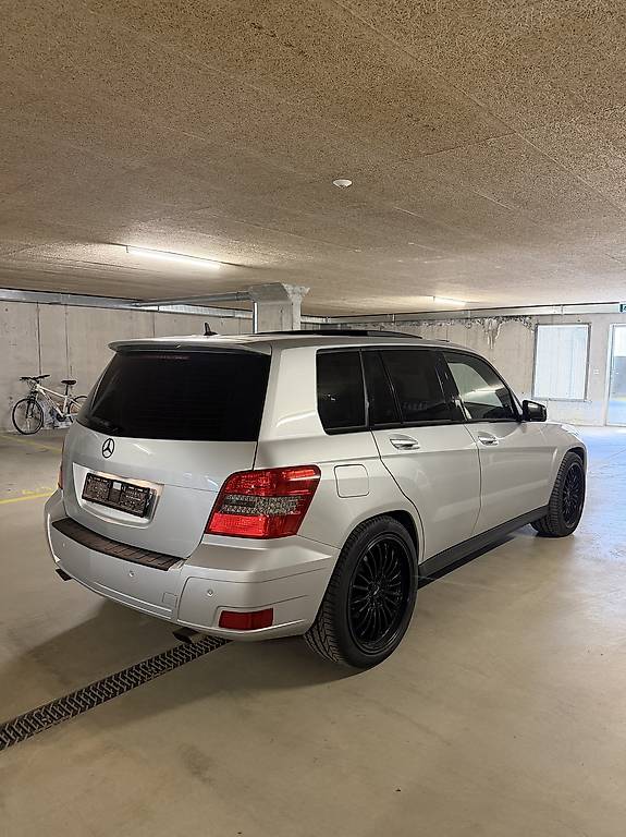 MERCEDES-BENZ-image-1