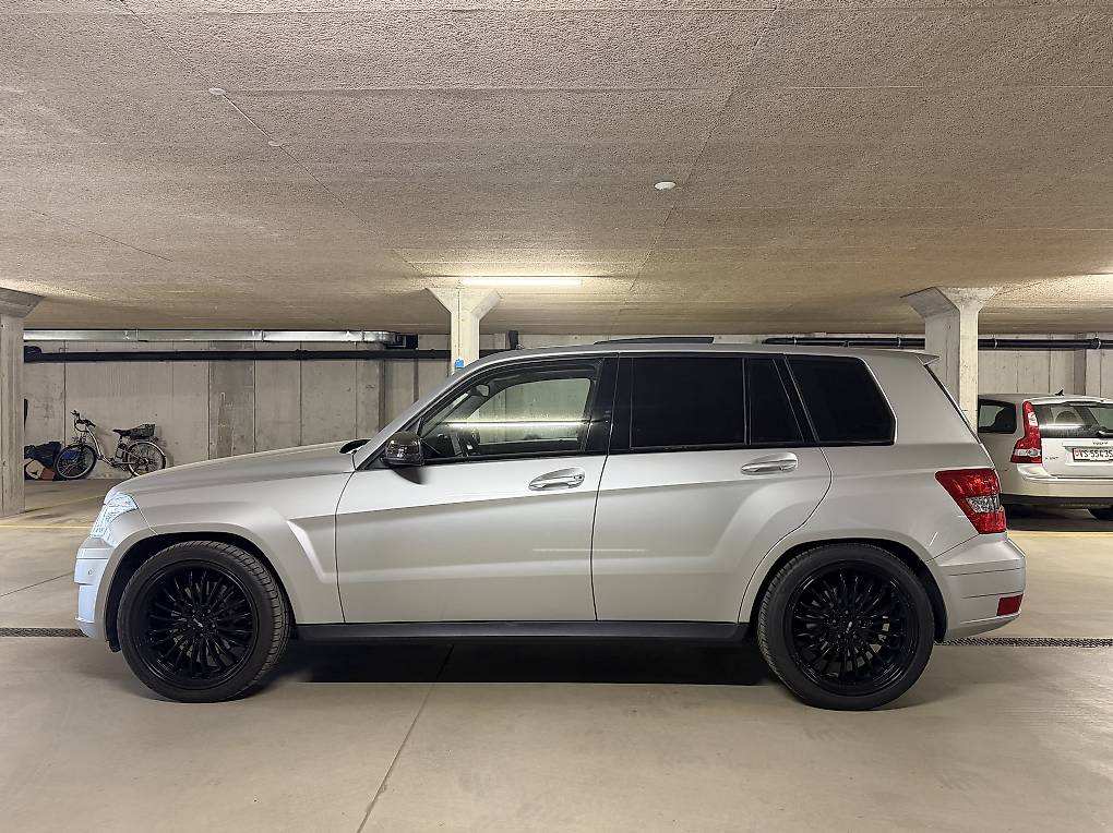 MERCEDES-BENZ-image-3