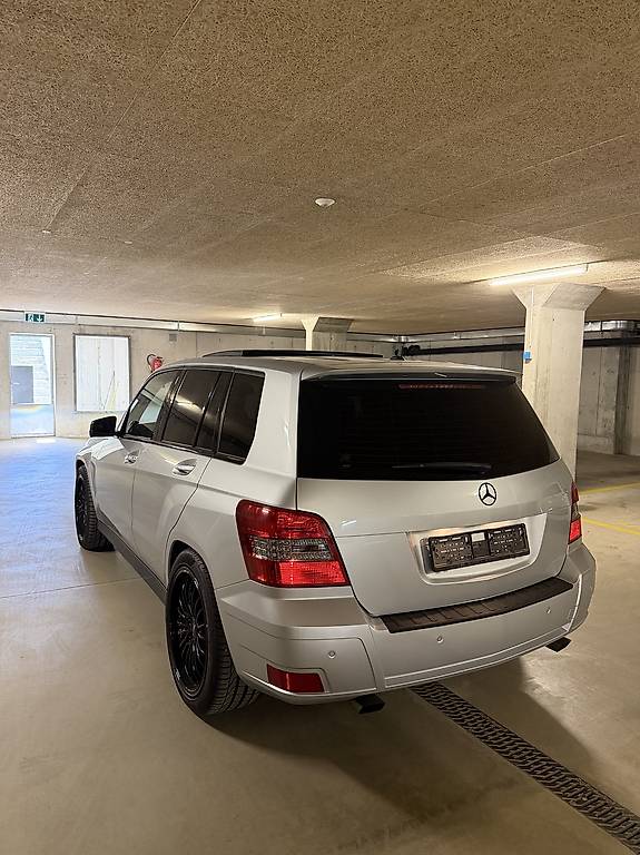MERCEDES-BENZ-image-2