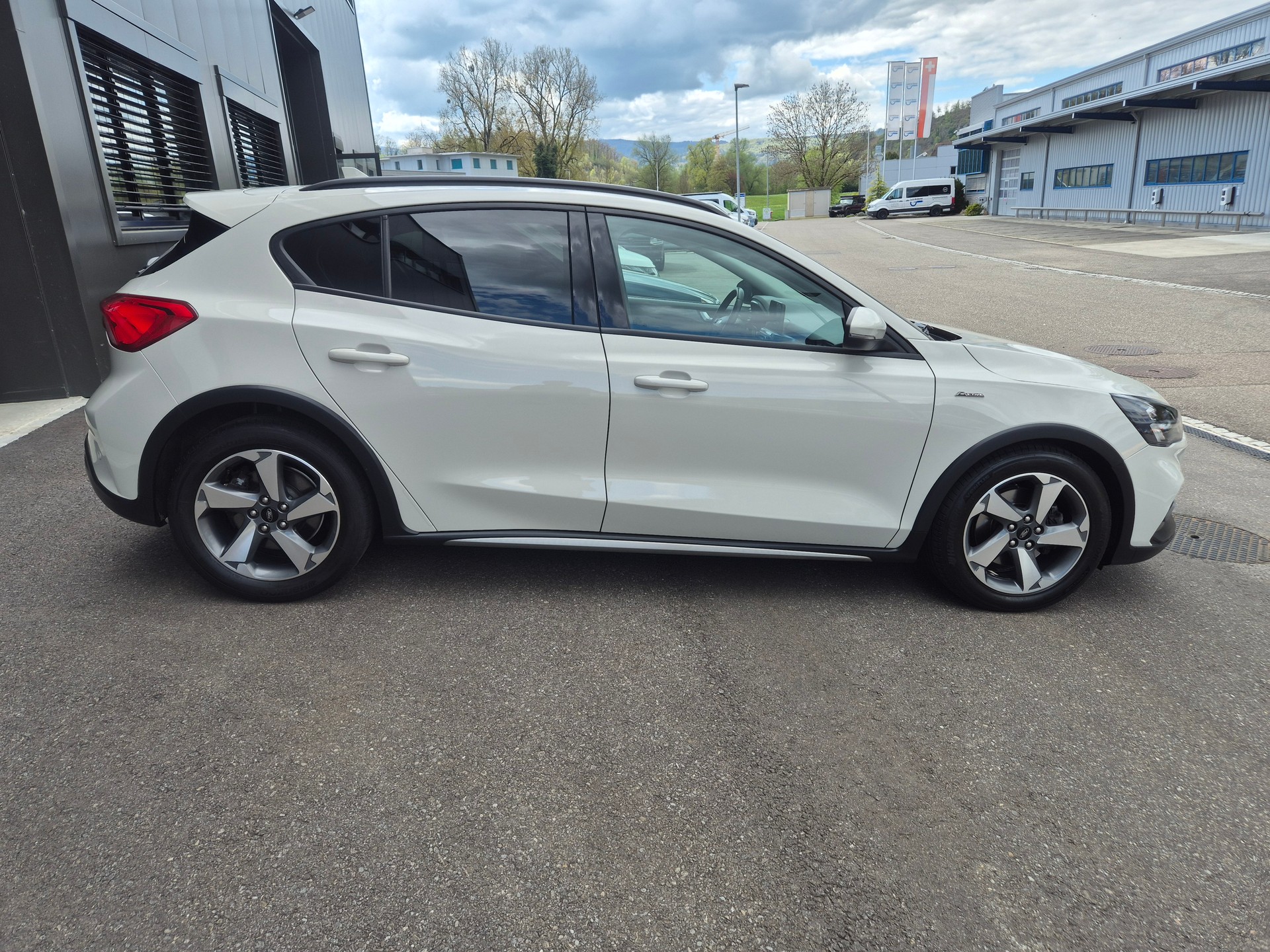 FORD Focus 1.5 TDCi Active Automatic-image-5