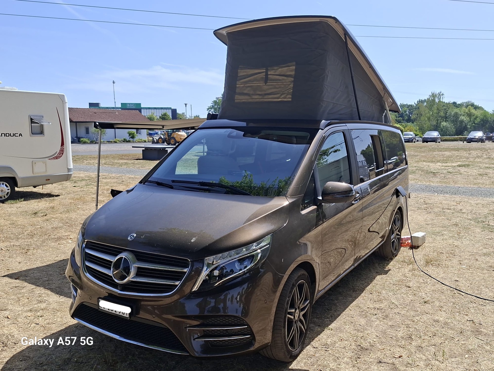 MERCEDES-BENZ 250 d 4matic-image-1