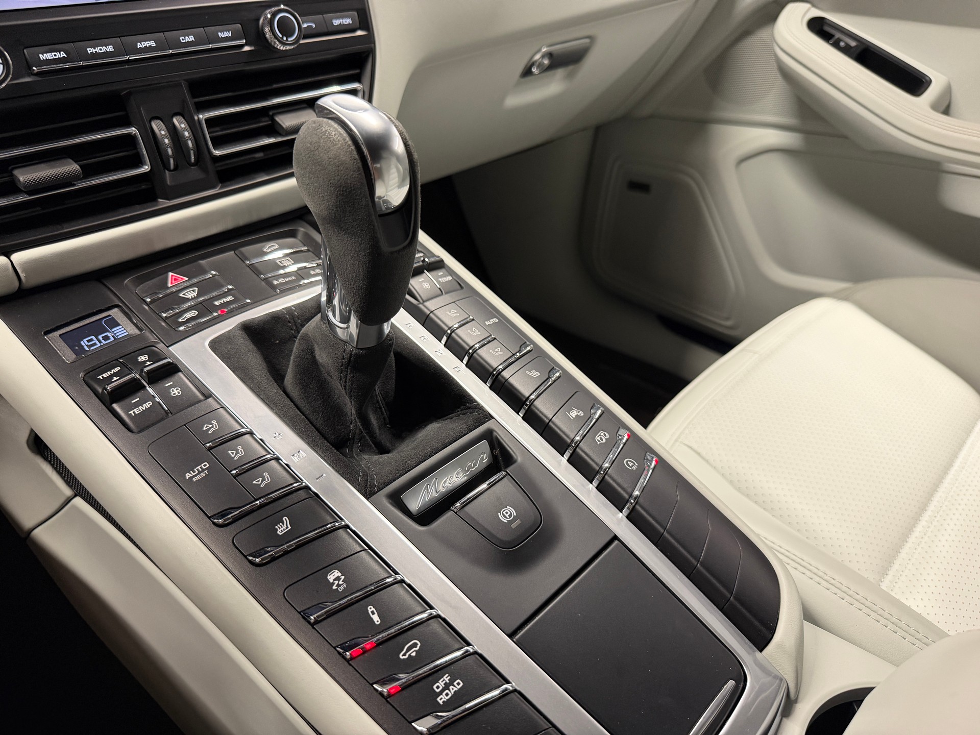PORSCHE Macan 2.9 V6 GTS *Porsche Approved bis 06.2027*Frisch ab Porsche Service*Bose Surround Soundsystem*-image-24