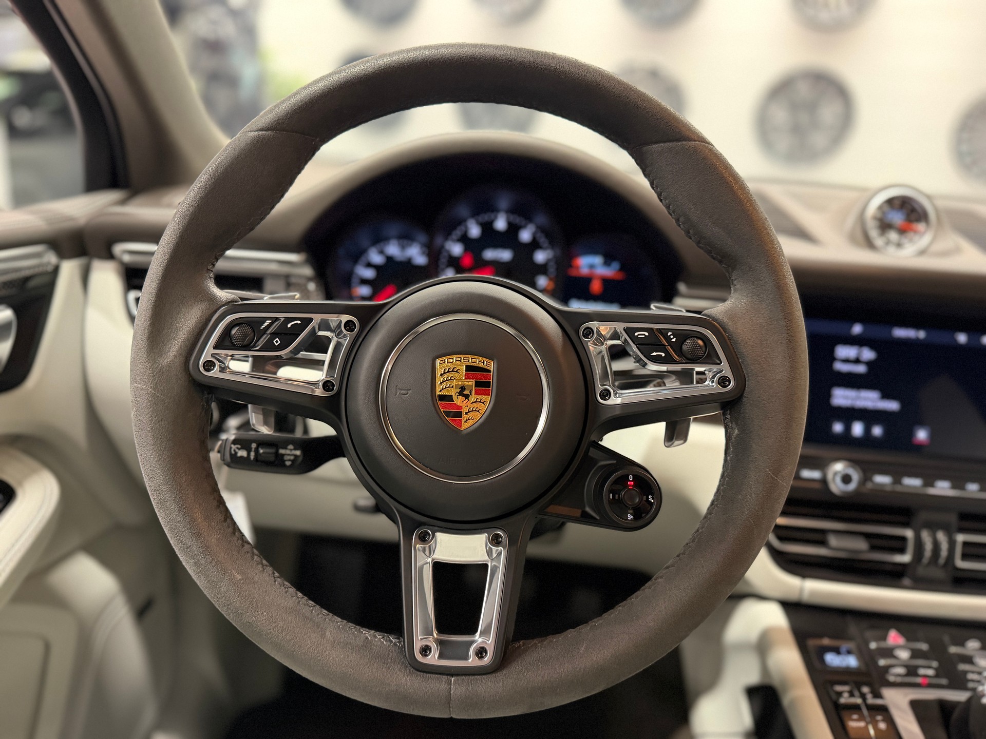 PORSCHE Macan 2.9 V6 GTS *Porsche Approved bis 06.2027*Frisch ab Porsche Service*Bose Surround Soundsystem*-image-20